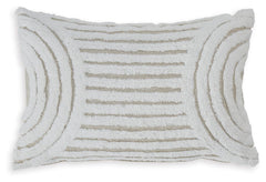 Farissen Pillow