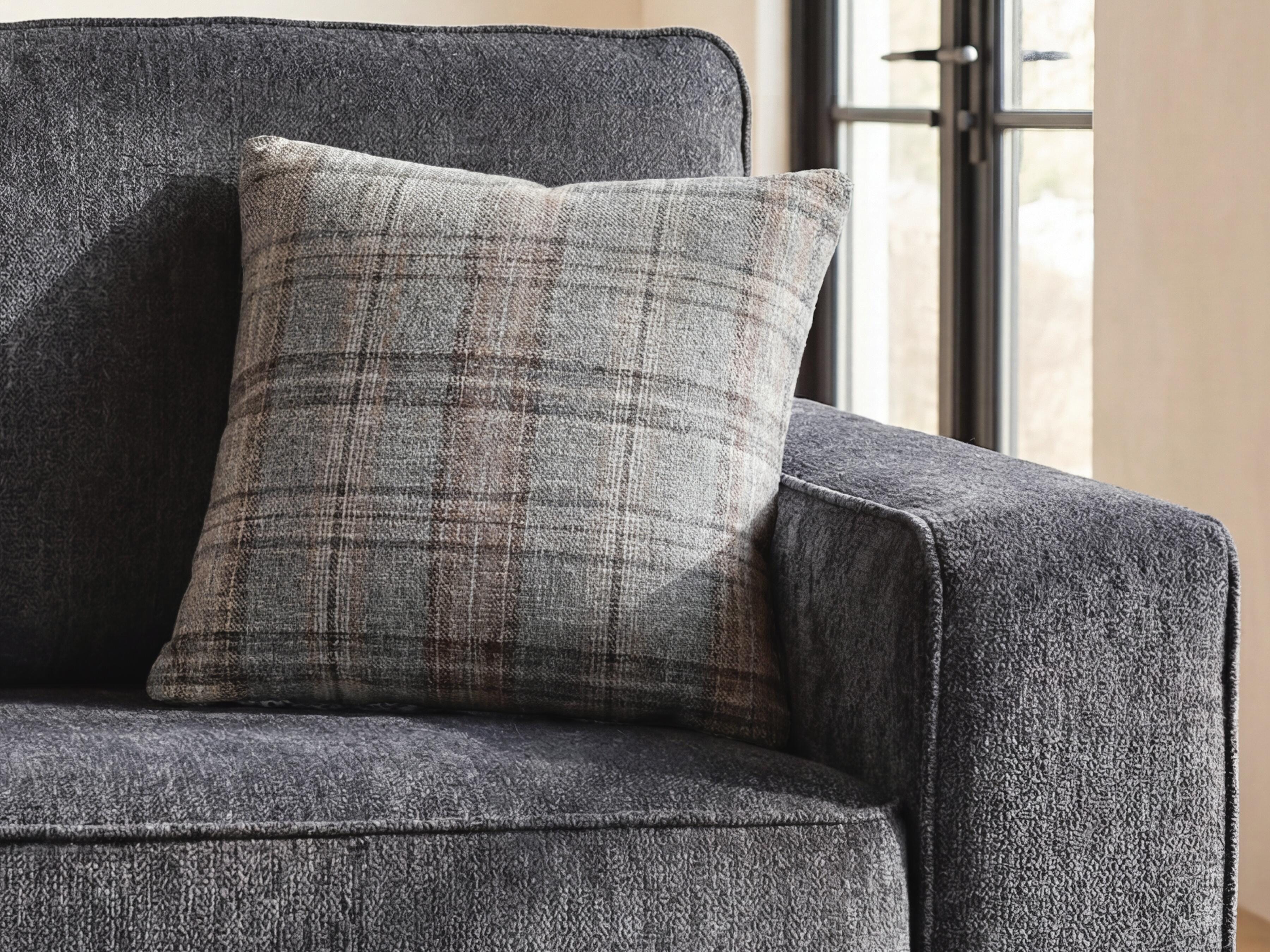 Best Deals Furniture - Ashley Furniture - Dawnworth Pillow (Set of 4) - Pillow (4/CS) - A1001183