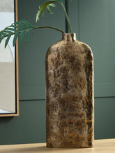 Best Deals Furniture - Ashley Furniture - Wallmond Vase - Vase - A2000822