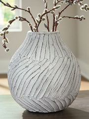 Best Deals Furniture - Ashley Furniture - Shelvie Vase - Vase - A2000848