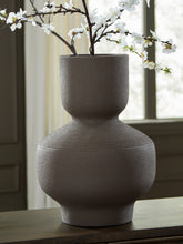 Best Deals Furniture - Ashley Furniture - Dalsen Vase - Vase - A2000873