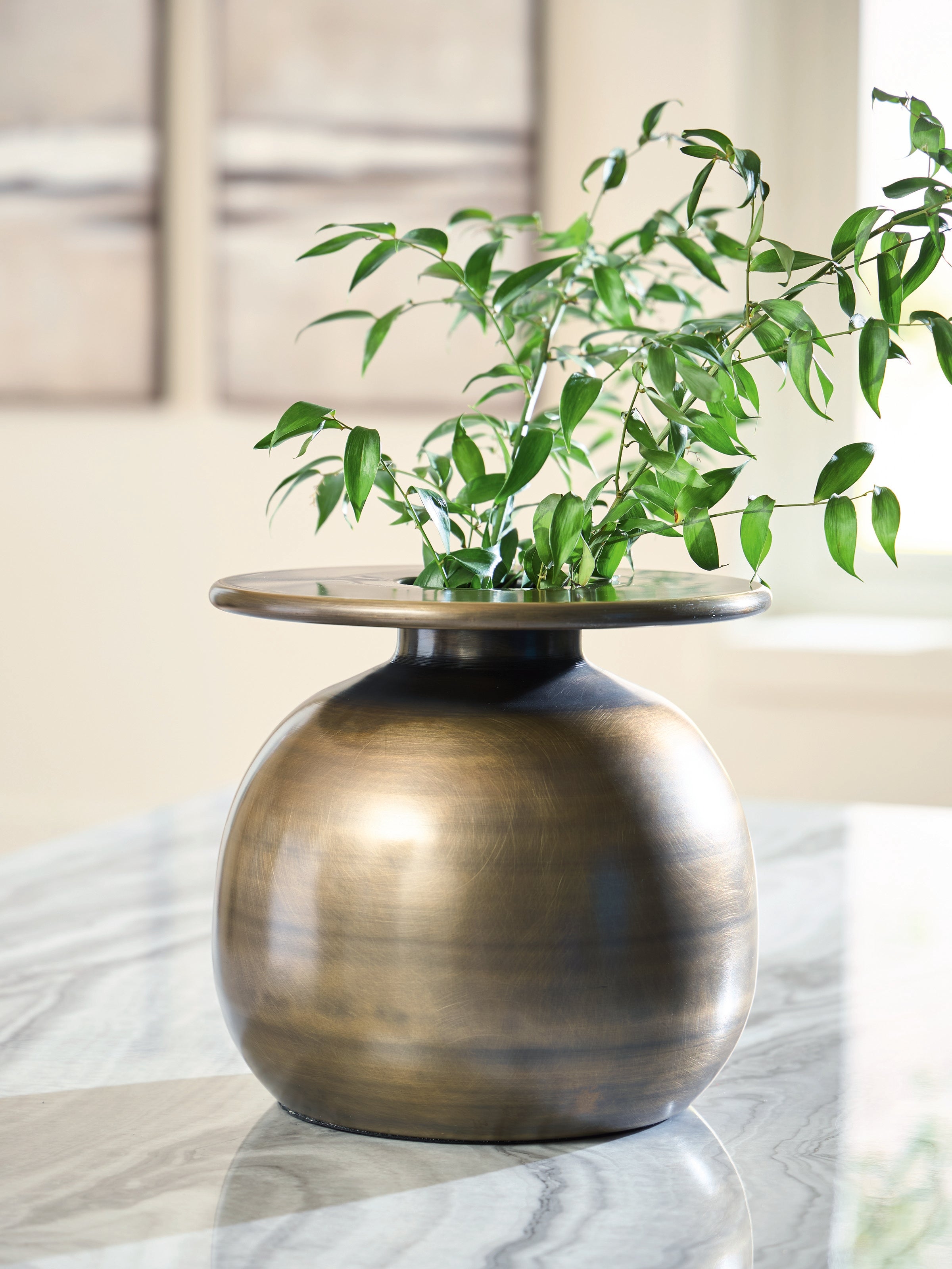 Best Deals Furniture - Ashley Furniture - Fedorleigh Vase - Vase - A2000893