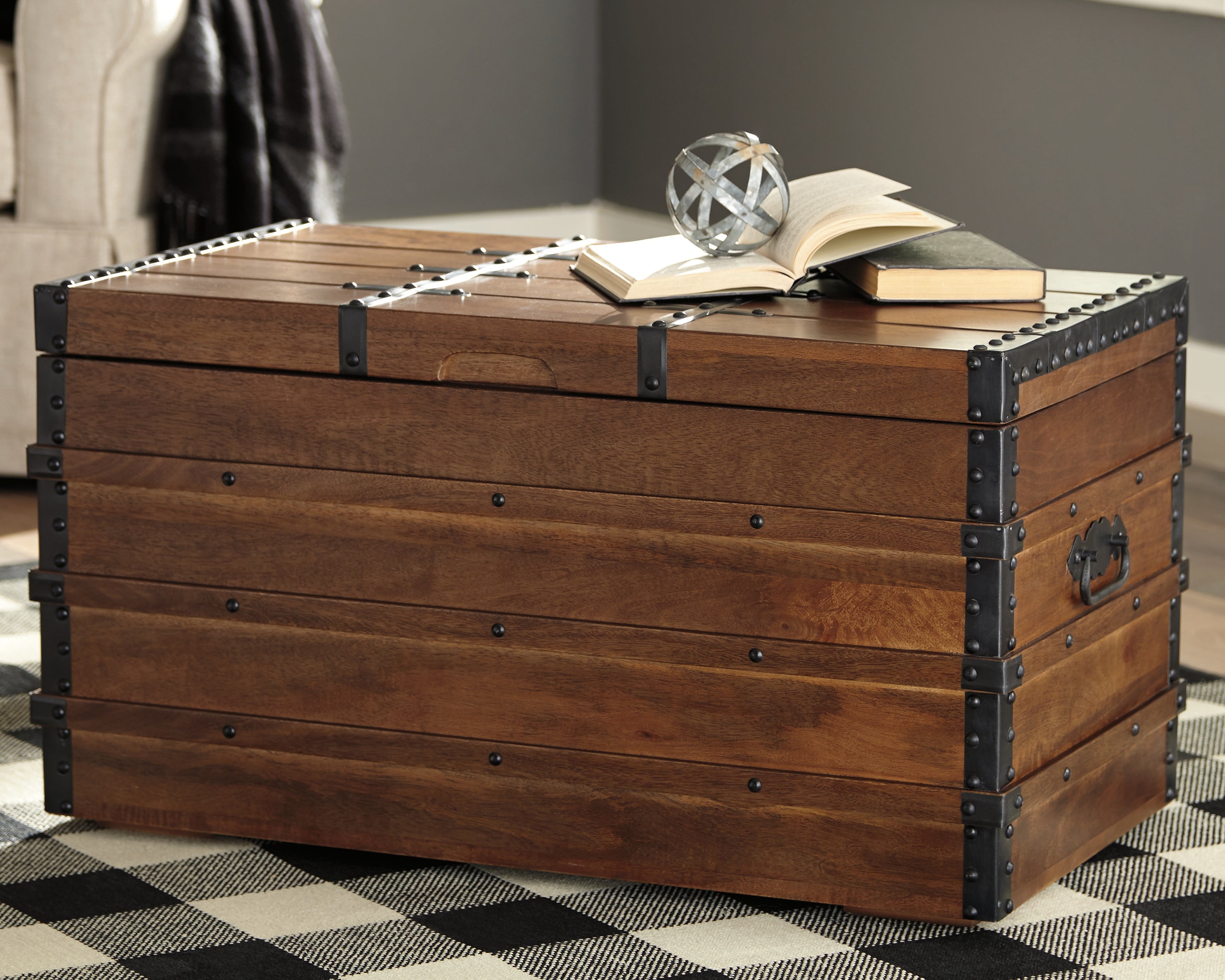 Best Deals Furniture - Ashley Furniture - Kettleby Storage Trunk - Storage Trunk - A4000096