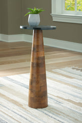 Best Deals Furniture - Ashley Furniture - Quinndon Accent Table - Accent Table - A4000633