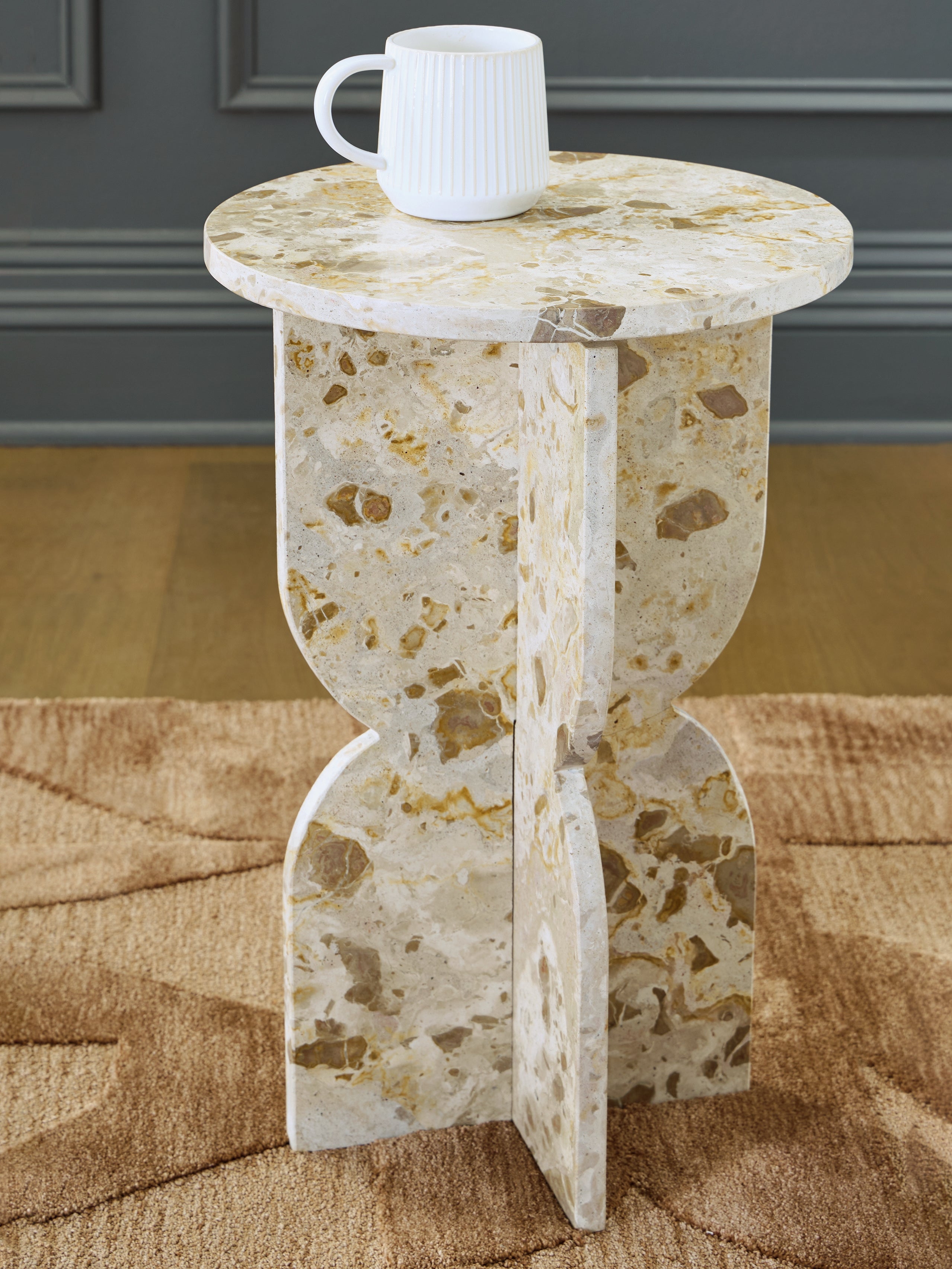 Best Deals Furniture - Ashley Furniture - Treygan Accent Table - Accent Table - A4000647