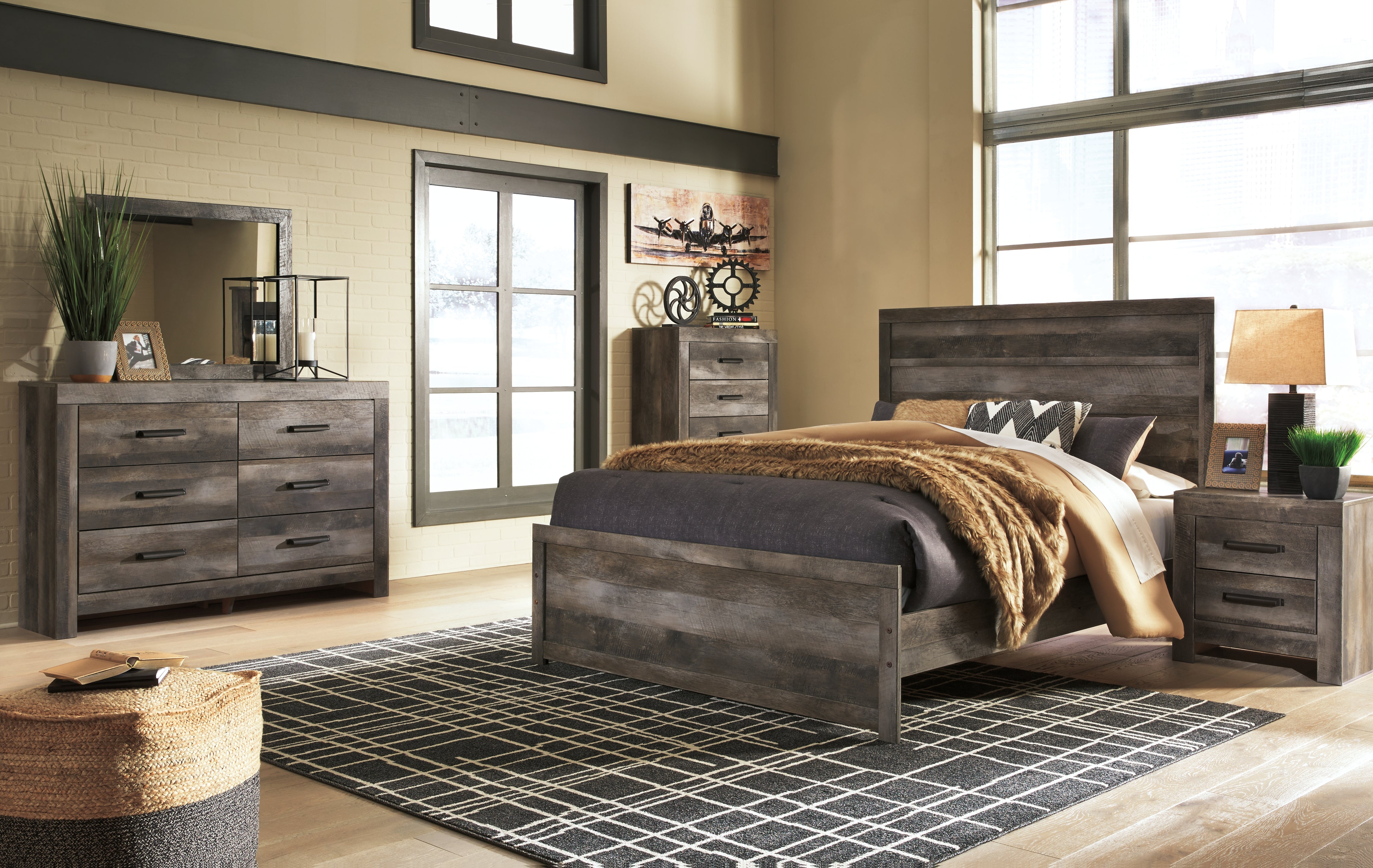 Best Deals Furniture - Ashley Furniture - Wynnlow Queen Panel Bed, Dresser, Mirror, Chest and 2 Nightstands - Queen Panel Bed, Dresser, Mirror, Chest and 2 Nightstands - B440B41