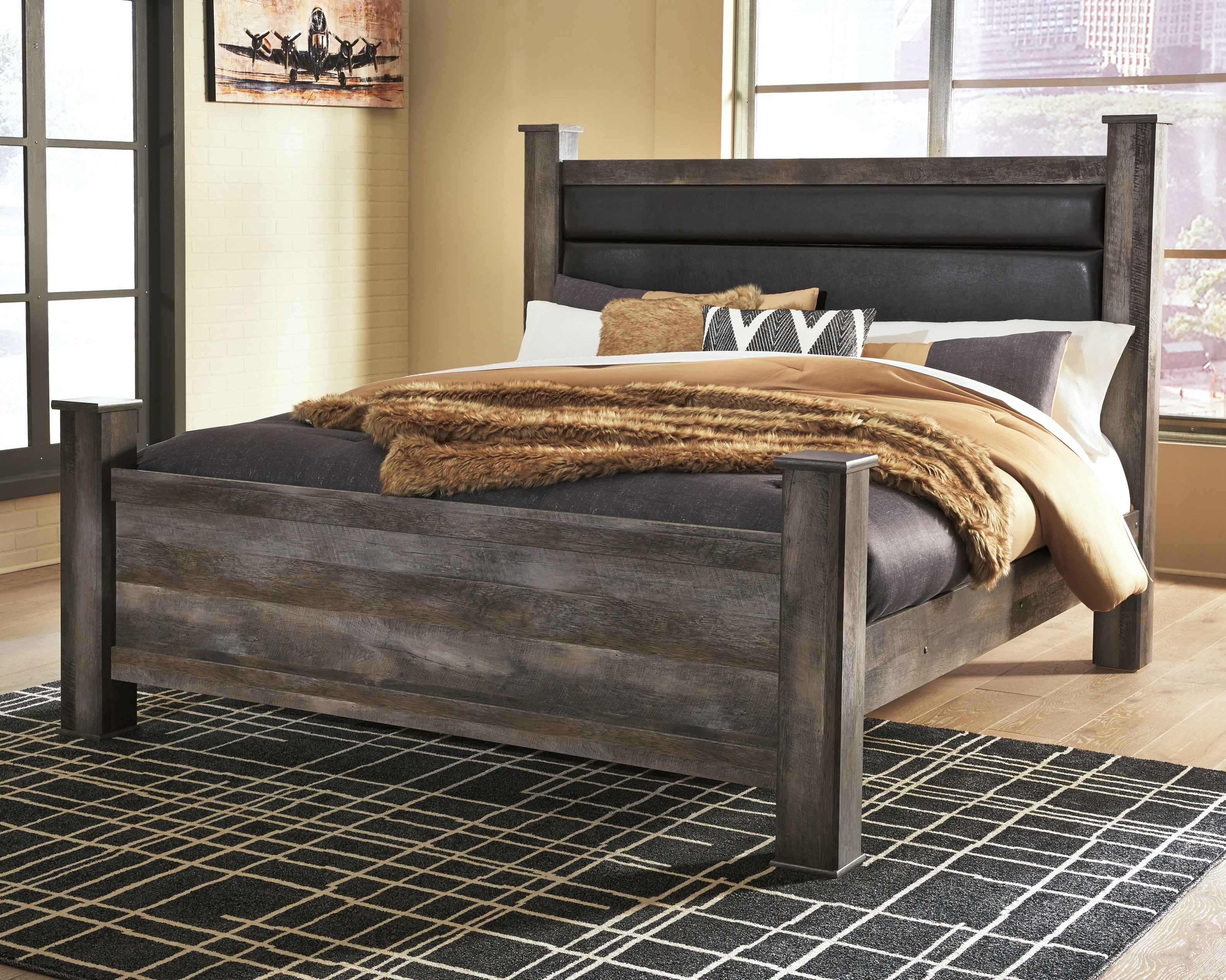 Best Deals Furniture - Ashley Furniture - Wynnlow King Poster Bed - King Poster Bed - B440B6
