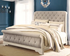 Best Deals Furniture - Ashley Furniture - Realyn Queen Sleigh Bed - Queen Sleigh Bed - B743B4