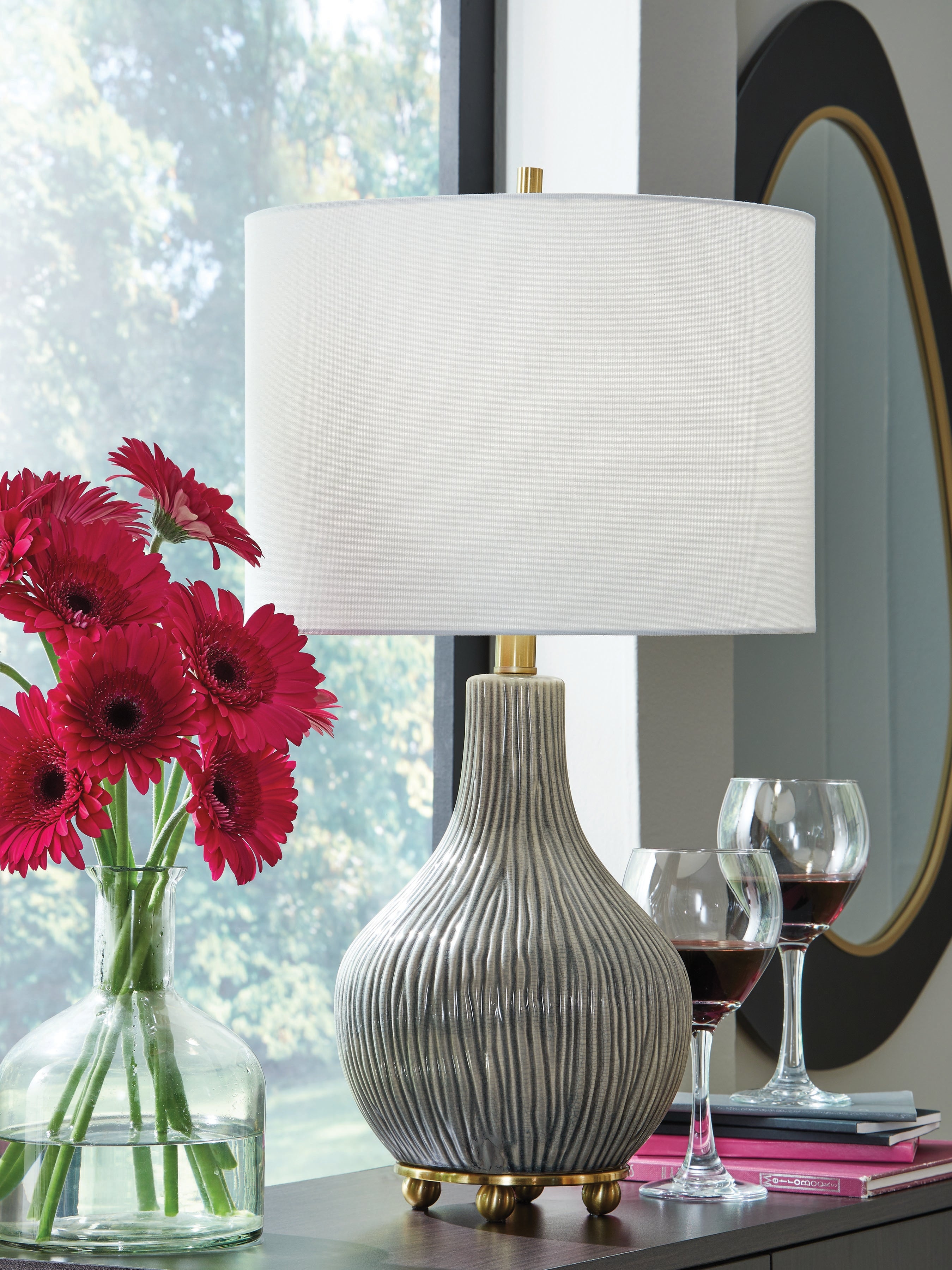 Best Deals Furniture - Ashley Furniture - Judlen Table Lamp - Ceramic Table Lamp (1/CN) - L100844