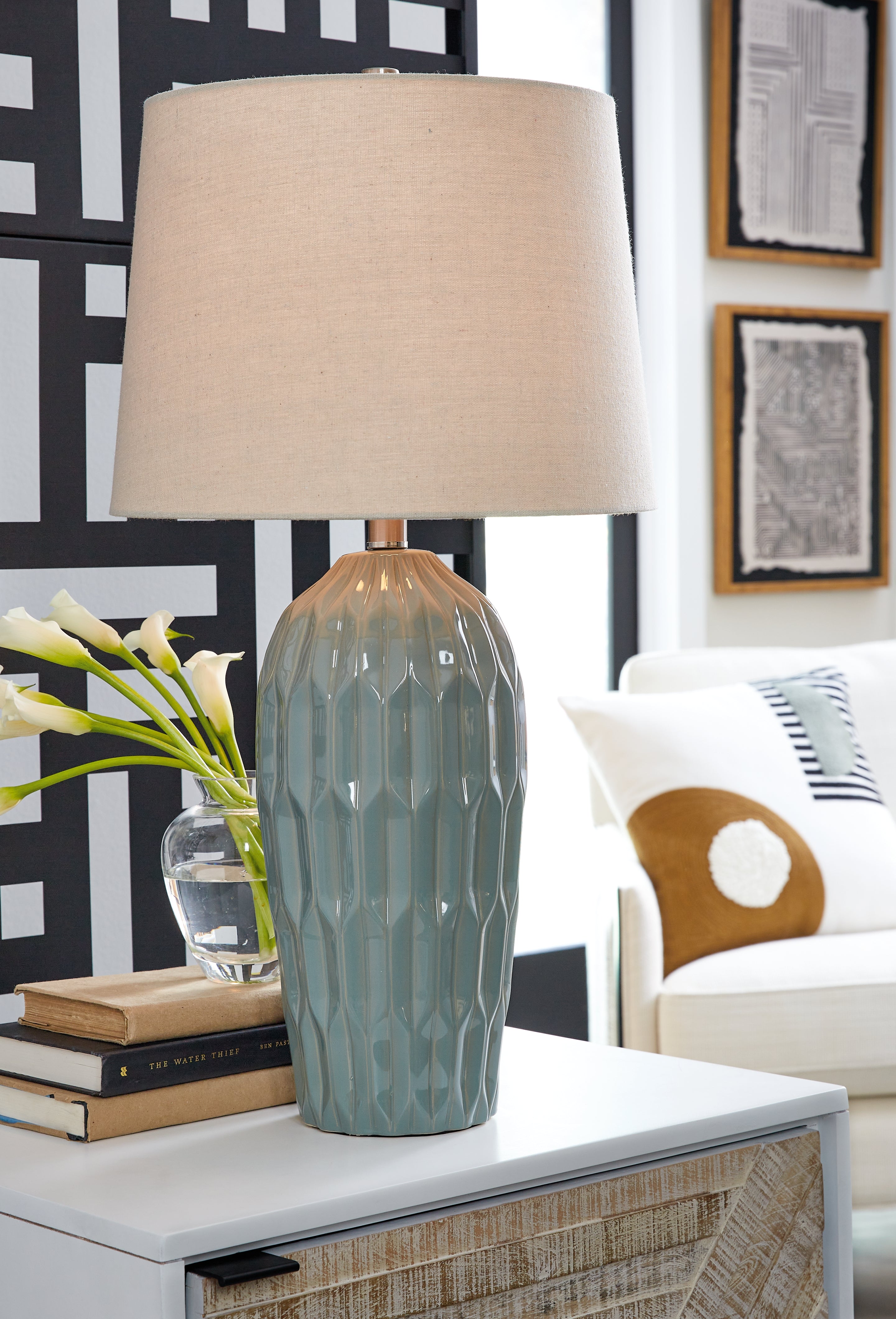 Best Deals Furniture - Ashley Furniture - Hadbury Table Lamp (Set of 2) - Ceramic Table Lamp (Set of 2) - L178034