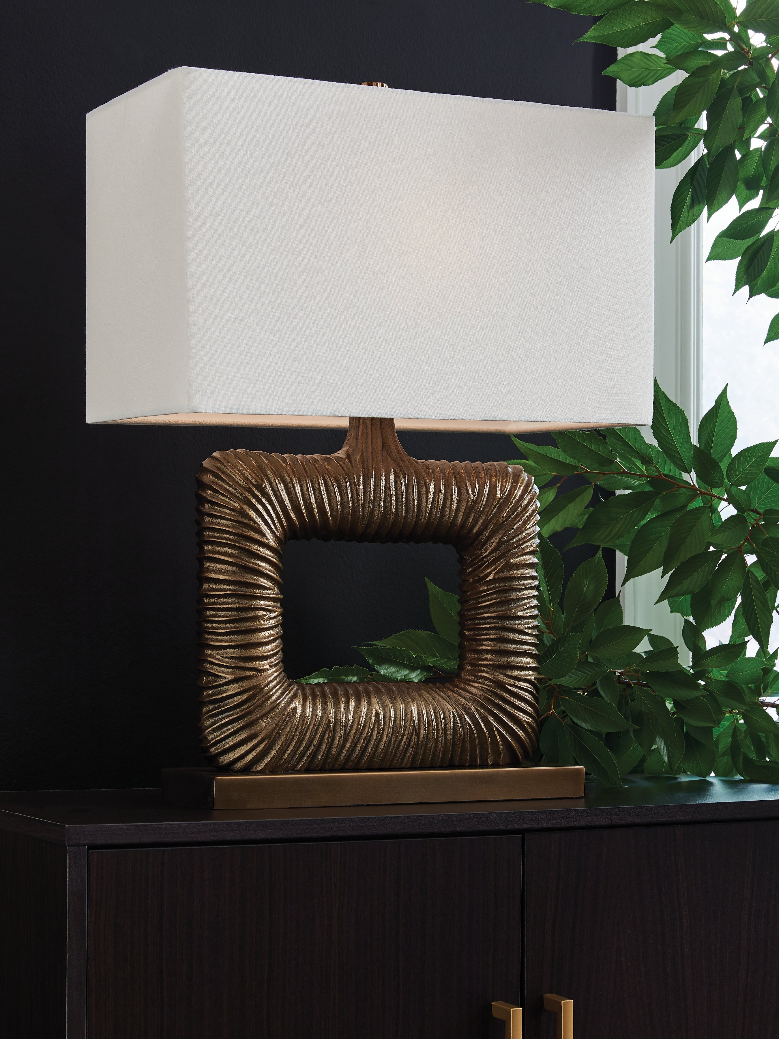 Best Deals Furniture - Ashley Furniture - Garronby Table Lamp - Metal Table Lamp (1/CN) - L207604