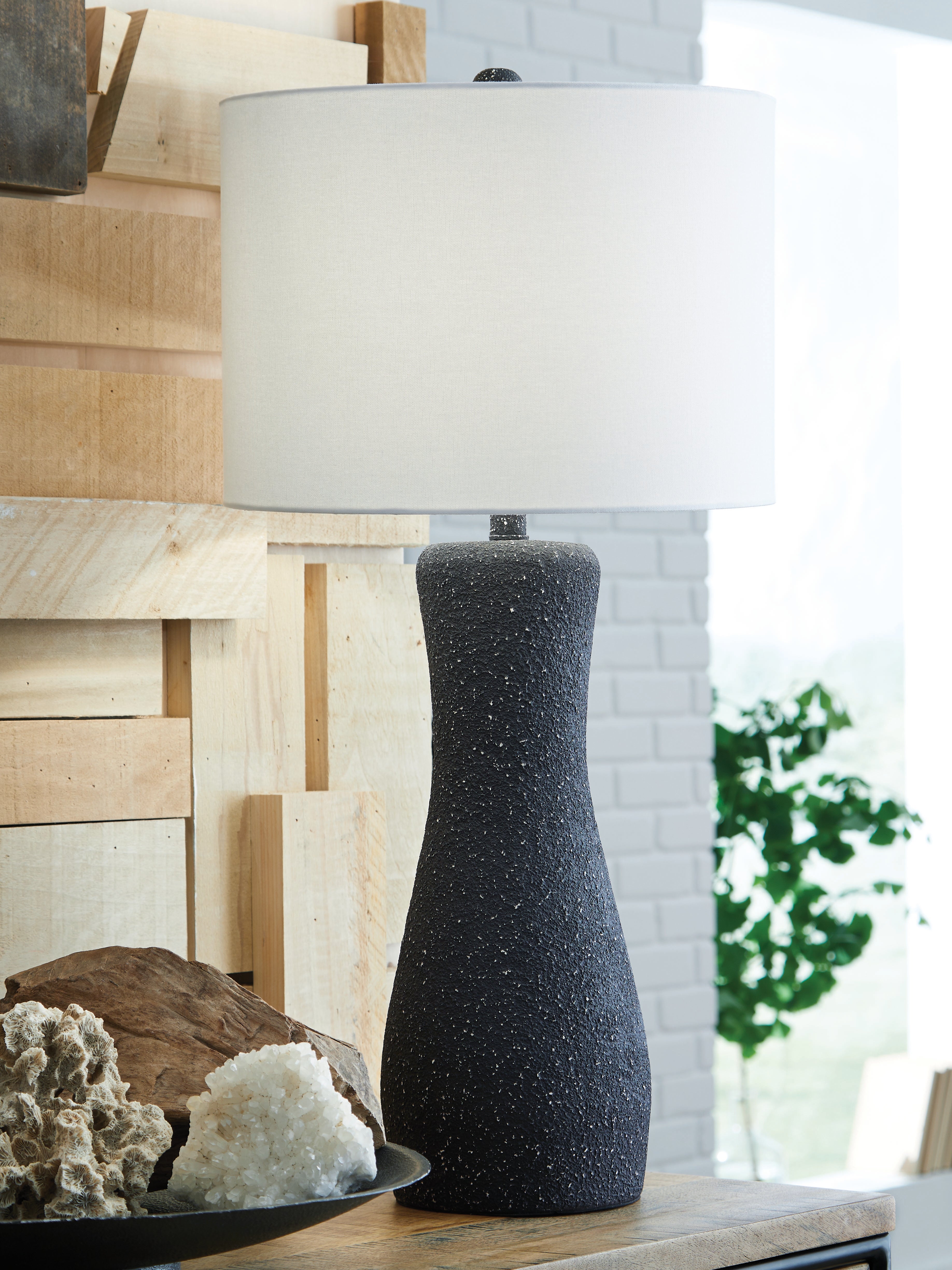 Best Deals Furniture - Ashley Furniture - Maykins Table Lamp - Metal Table Lamp (1/CN) - L207634