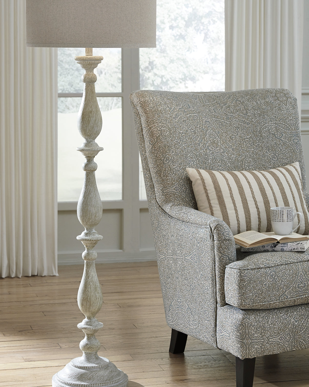 Best Deals Furniture - Ashley Furniture - Bernadate Floor Lamp - Poly Floor Lamp (1/CN) - L235341