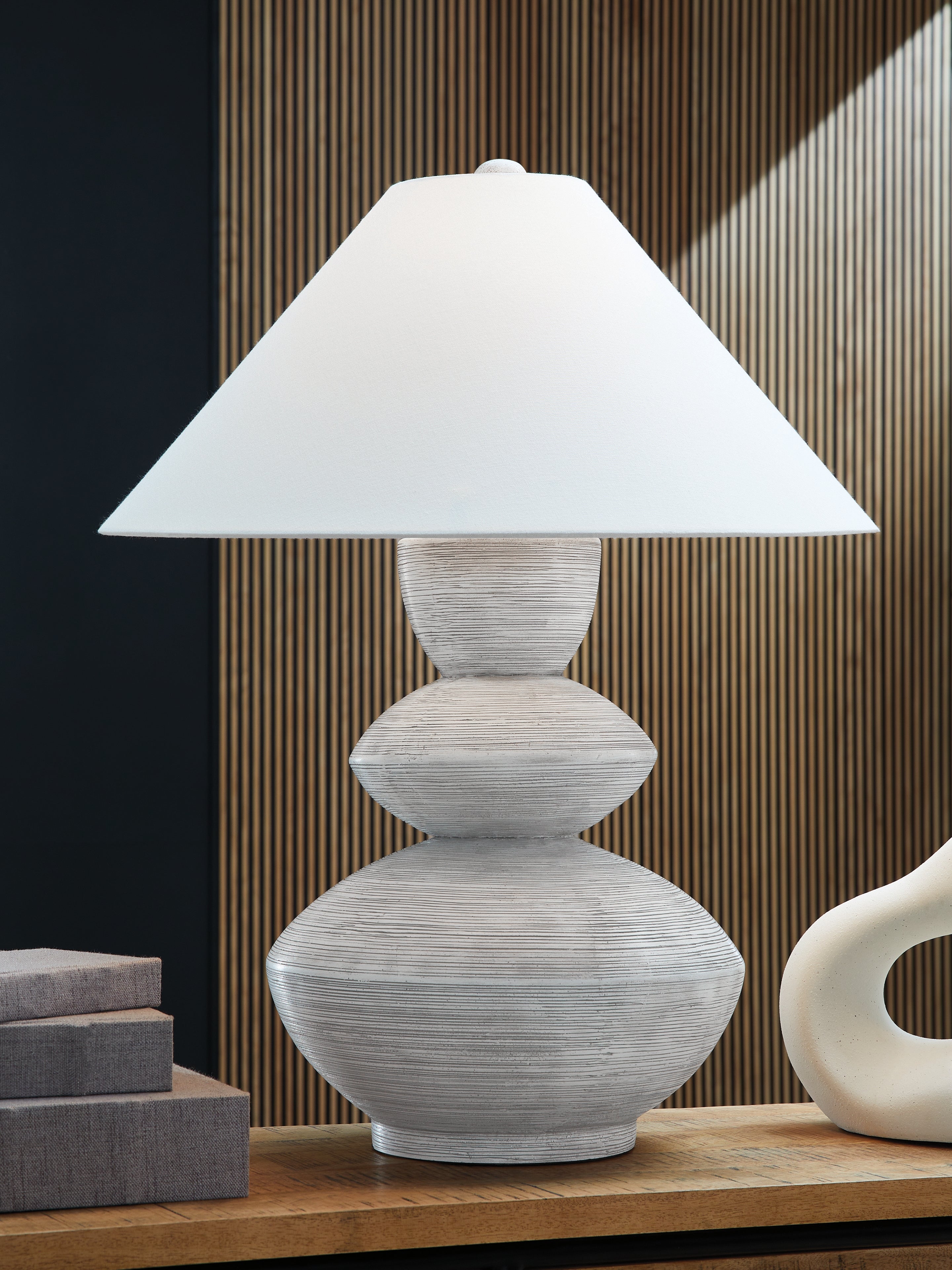 Best Deals Furniture - Ashley Furniture - Brickdon Table Lamp - Poly Table Lamp (1/CN) - L235874
