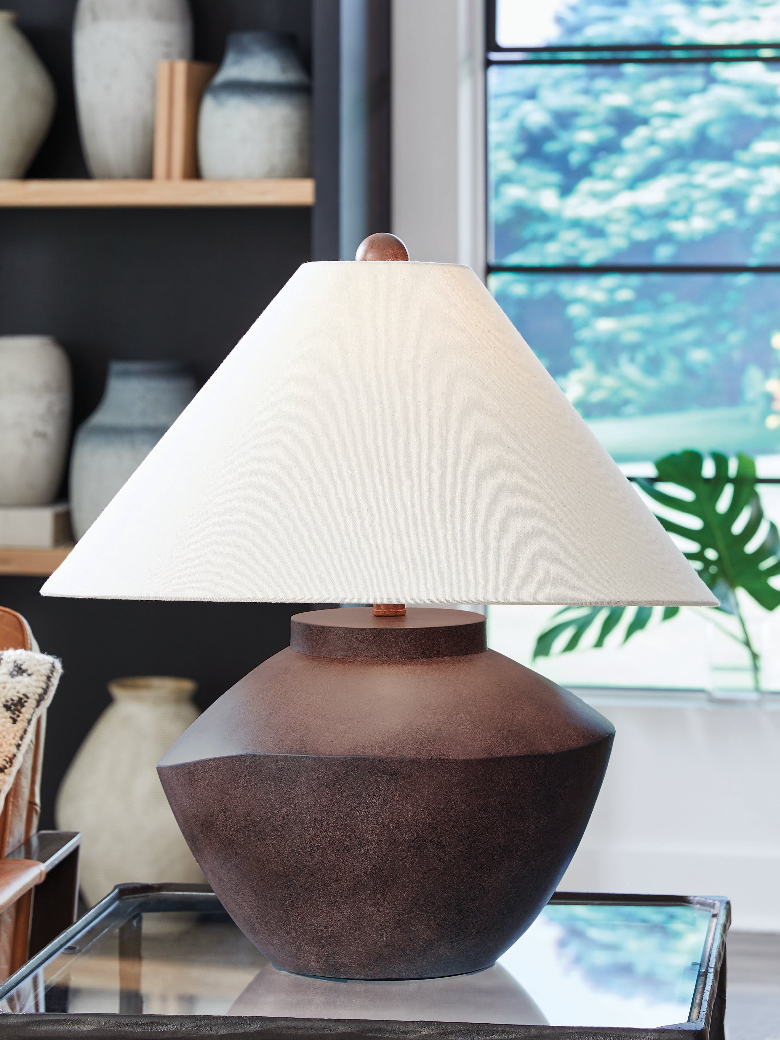 Best Deals Furniture - Ashley Furniture - Honsworth Table Lamp - Poly Table Lamp (1/CN) - L235994