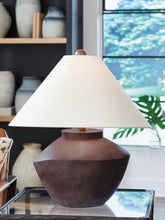 Best Deals Furniture - Ashley Furniture - Honsworth Table Lamp - Poly Table Lamp (1/CN) - L235994