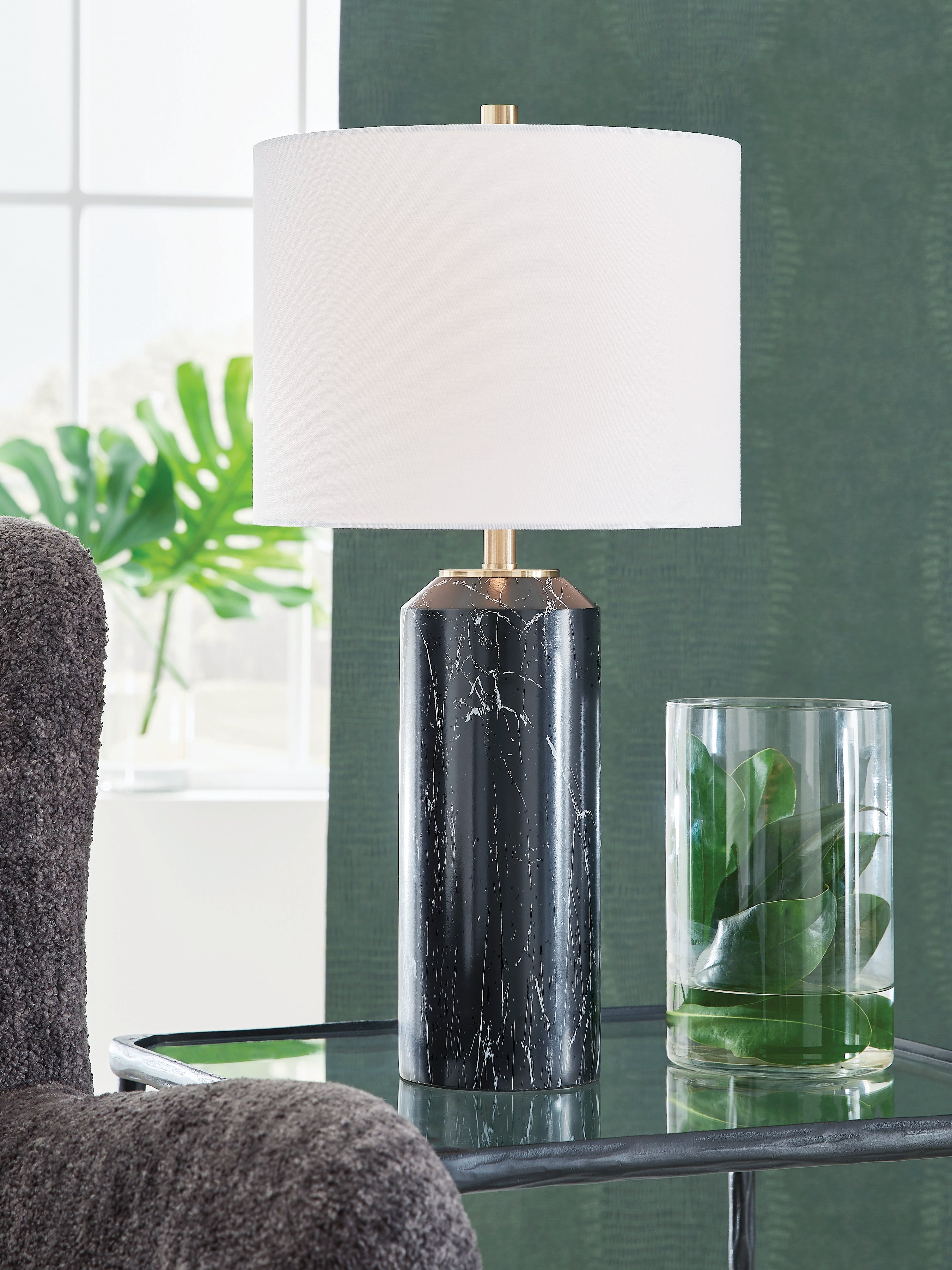Best Deals Furniture - Ashley Furniture - Hanzila Table Lamp - Poly Table Lamp (1/CN) - L236074