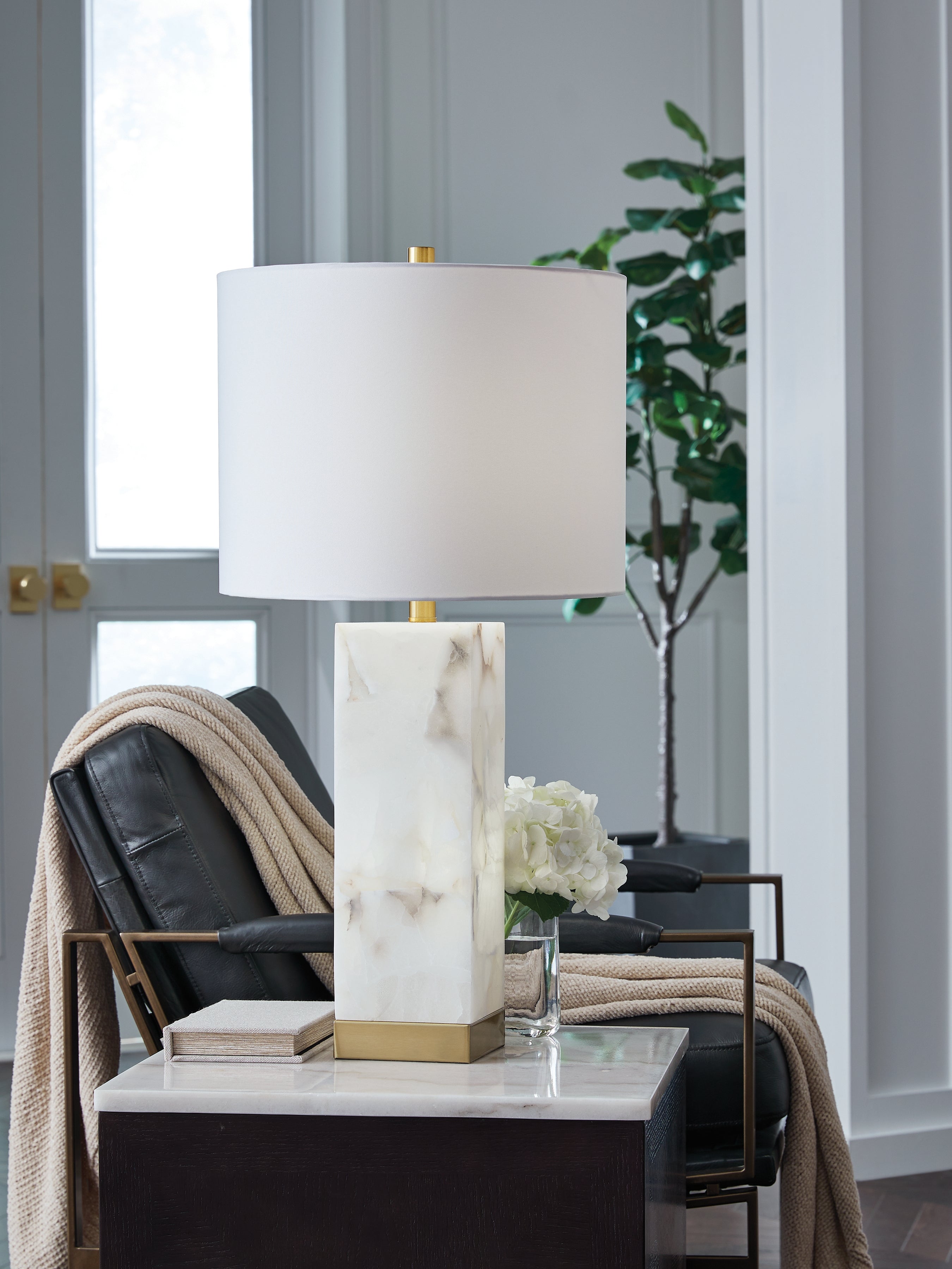 Best Deals Furniture - Ashley Furniture - Linderfield Table Lamp - Alabaster Table Lamp (1/CN) - L429094