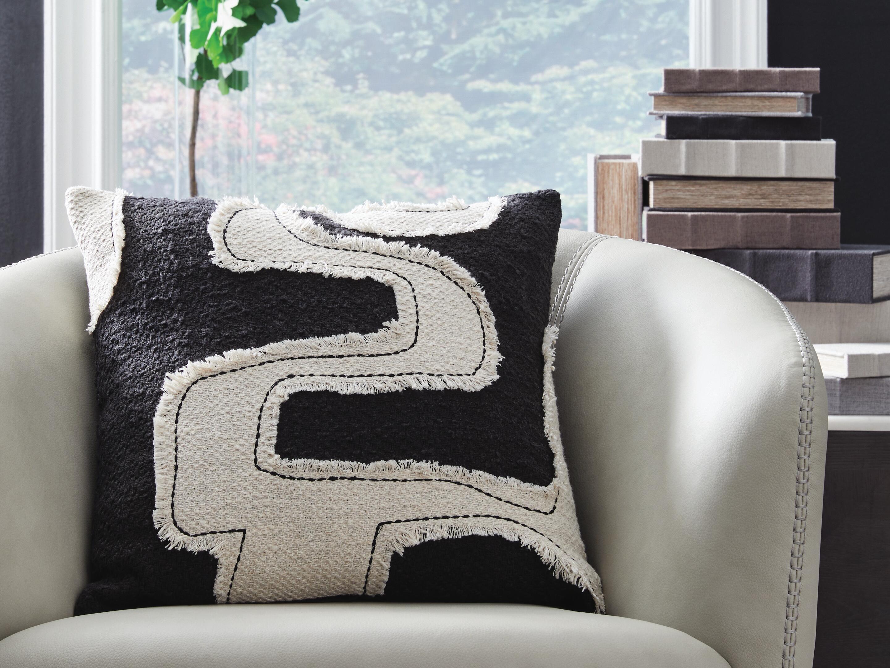 Best Deals Furniture - Ashley Furniture - Veerbank Pillow - Pillow - A1001114P