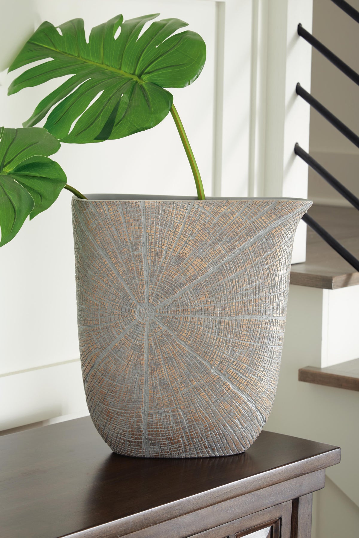 Best Deals Furniture - Ashley Furniture - Ardenley Vase - Vase - A2000608V