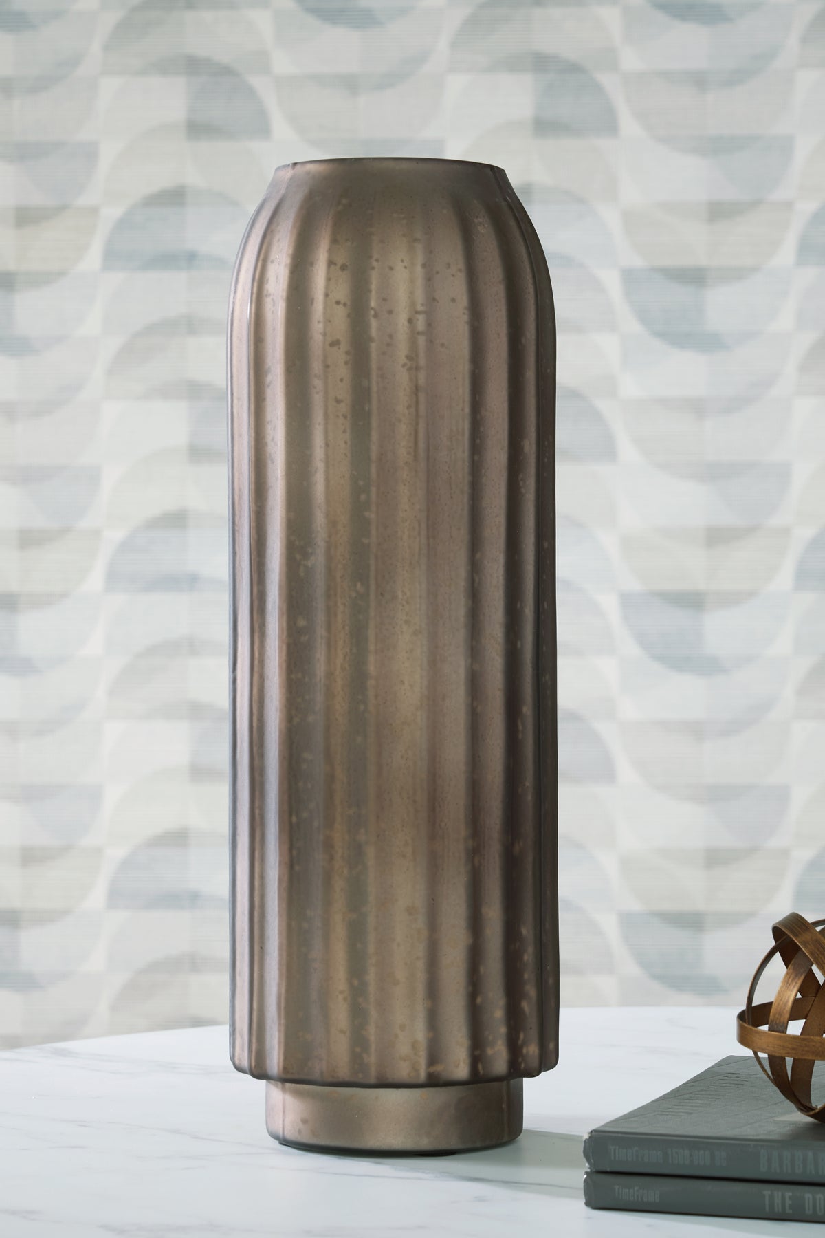 Best Deals Furniture - Ashley Furniture - Briarcott Vase - Vase / Brown - A2000705