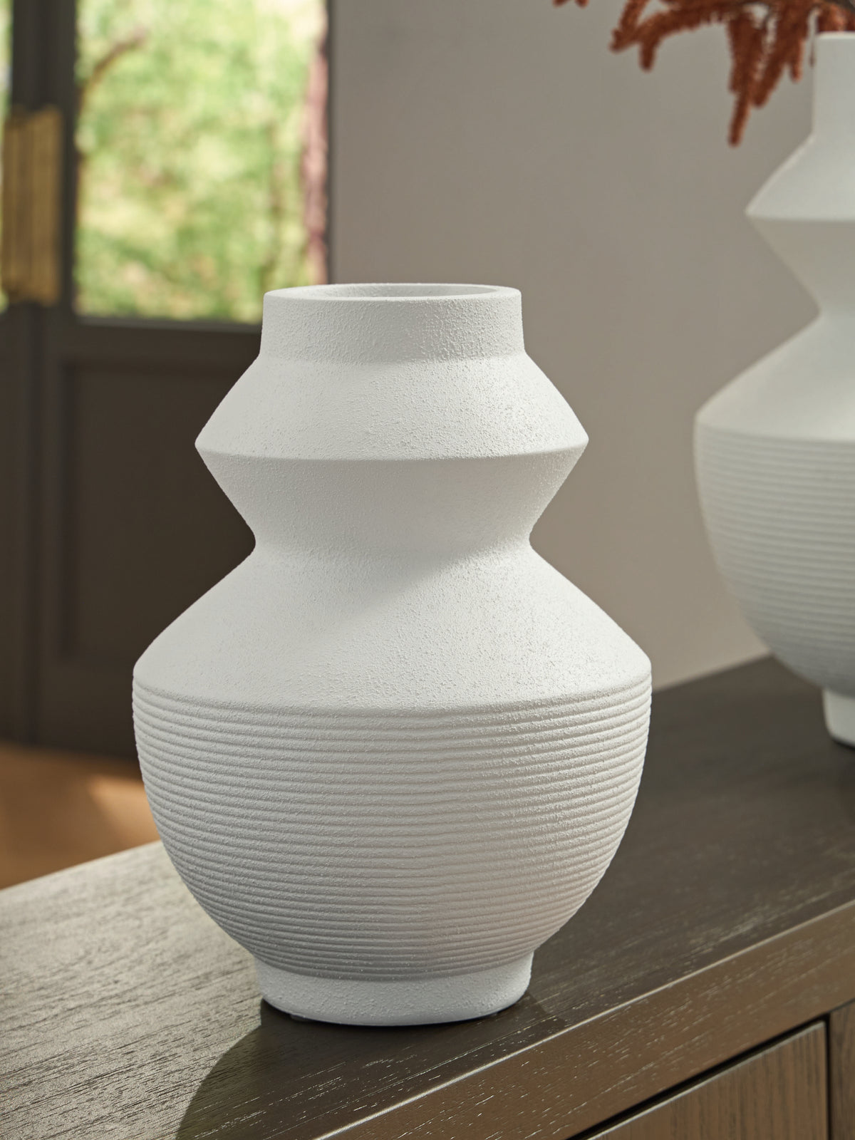 Best Deals Furniture - Ashley Furniture - Naveen Vase - Vase / White - A2000870