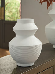 Best Deals Furniture - Ashley Furniture - Naveen Vase - Vase / White - A2000870