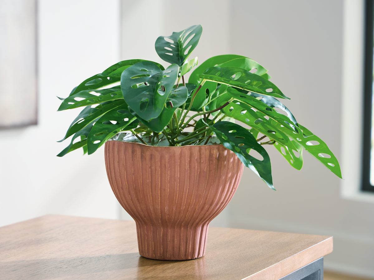 Best Deals Furniture - Ashley Furniture - Orban Vase - Vase - A2000886