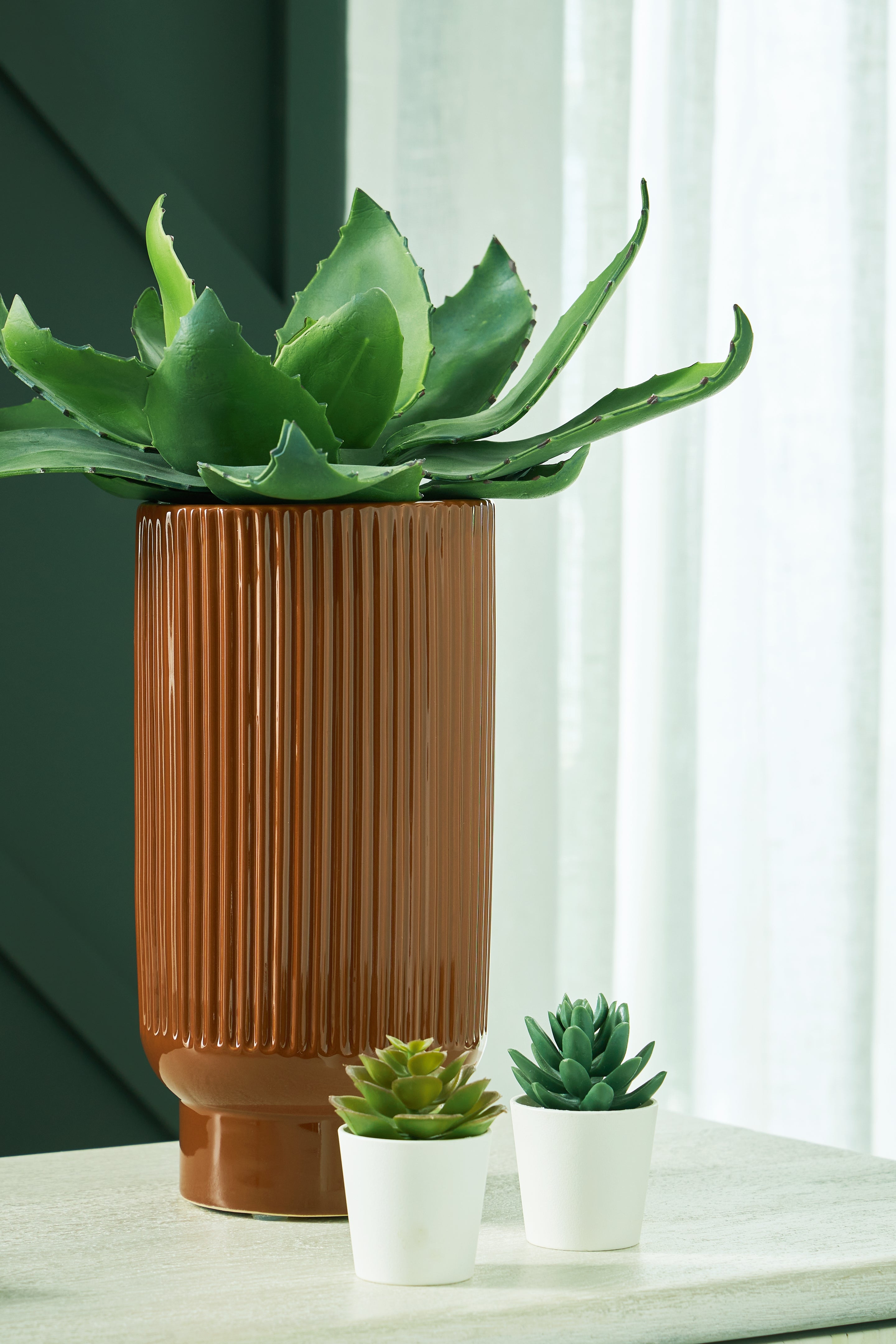 Best Deals Furniture - Ashley Furniture - Avalyah Vase (Set of 2) - Vase (2/CS) / Burnt Umber - A2900022