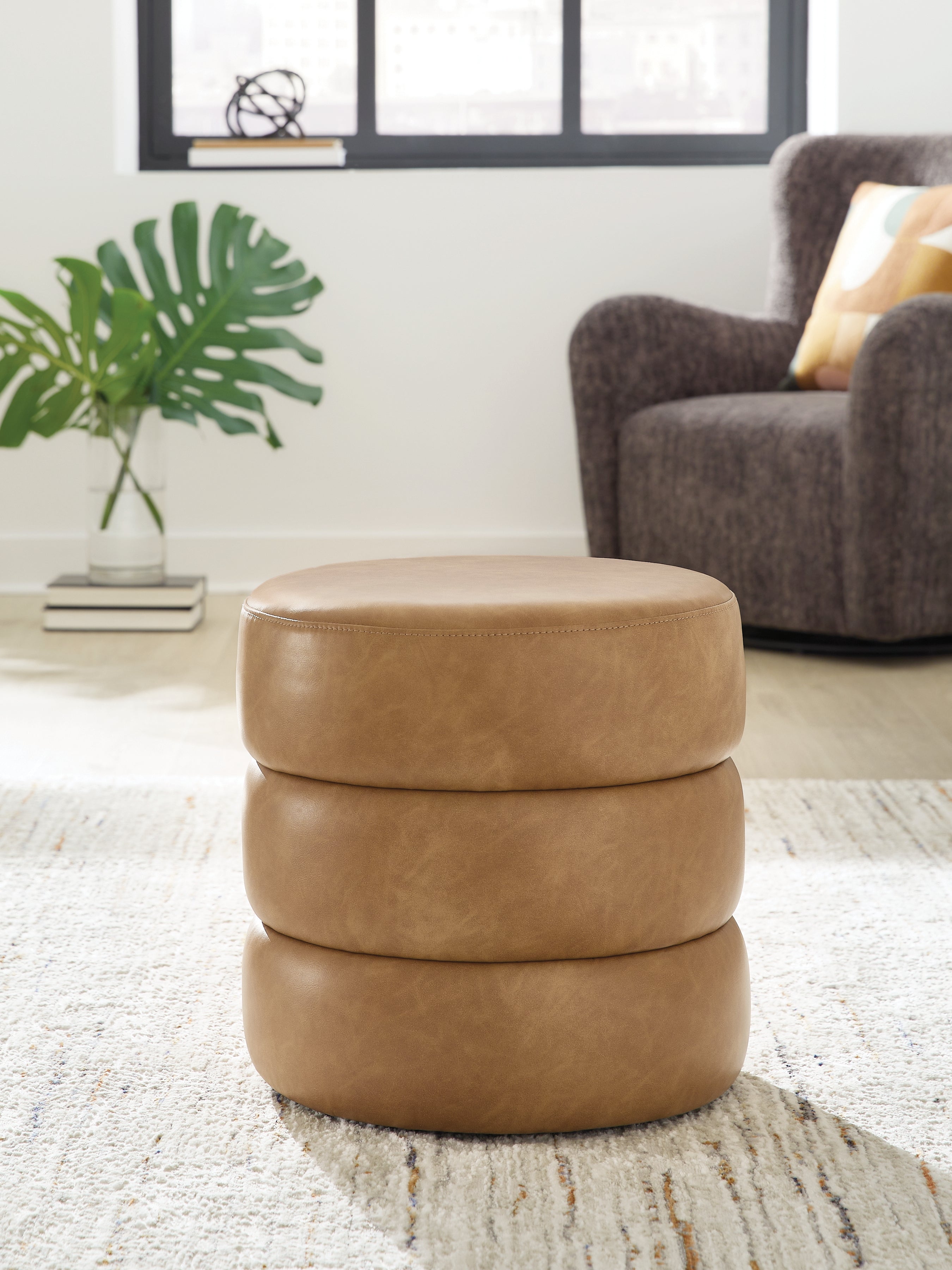 Best Deals Furniture - Ashley Furniture - Ummi Swivel Accent Ottoman - Swivel Accent Ottoman / Caramel - A3000791