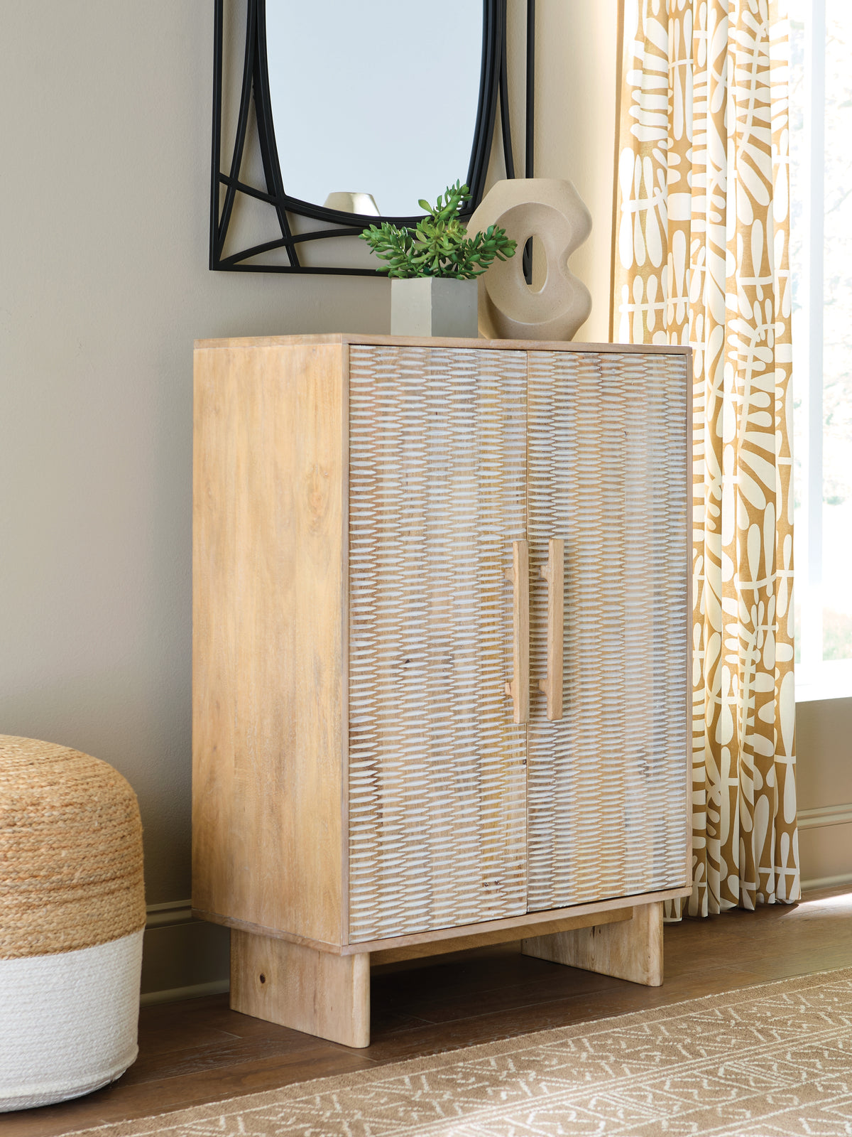 Best Deals Furniture - Ashley Furniture - Dallinbury Accent Cabinet - Accent Cabinet / Natural/White Wash - A4000696