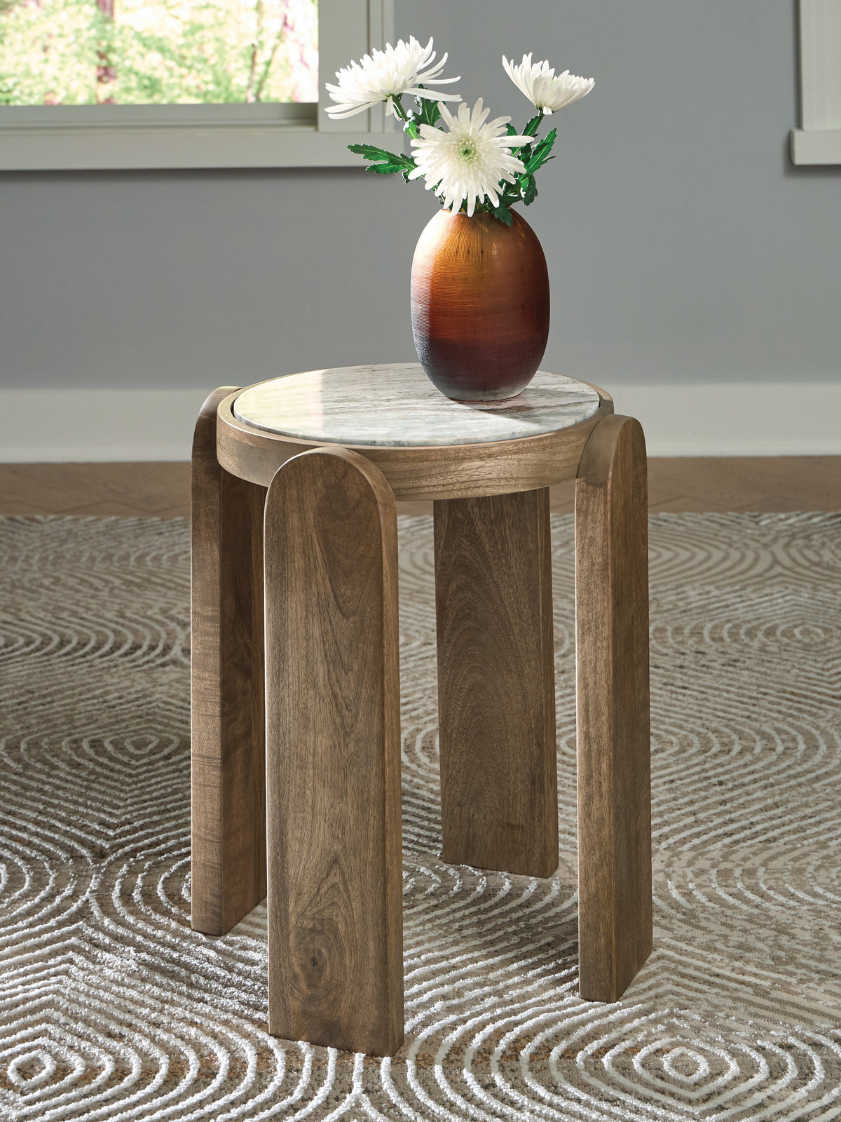 Best Deals Furniture - Ashley Furniture - Gavrilley Accent Table - Accent Table - A4000722