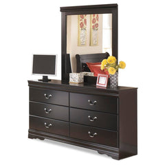 Huey Vineyard Dresser, Mirror, Chest and 2 Nightstands