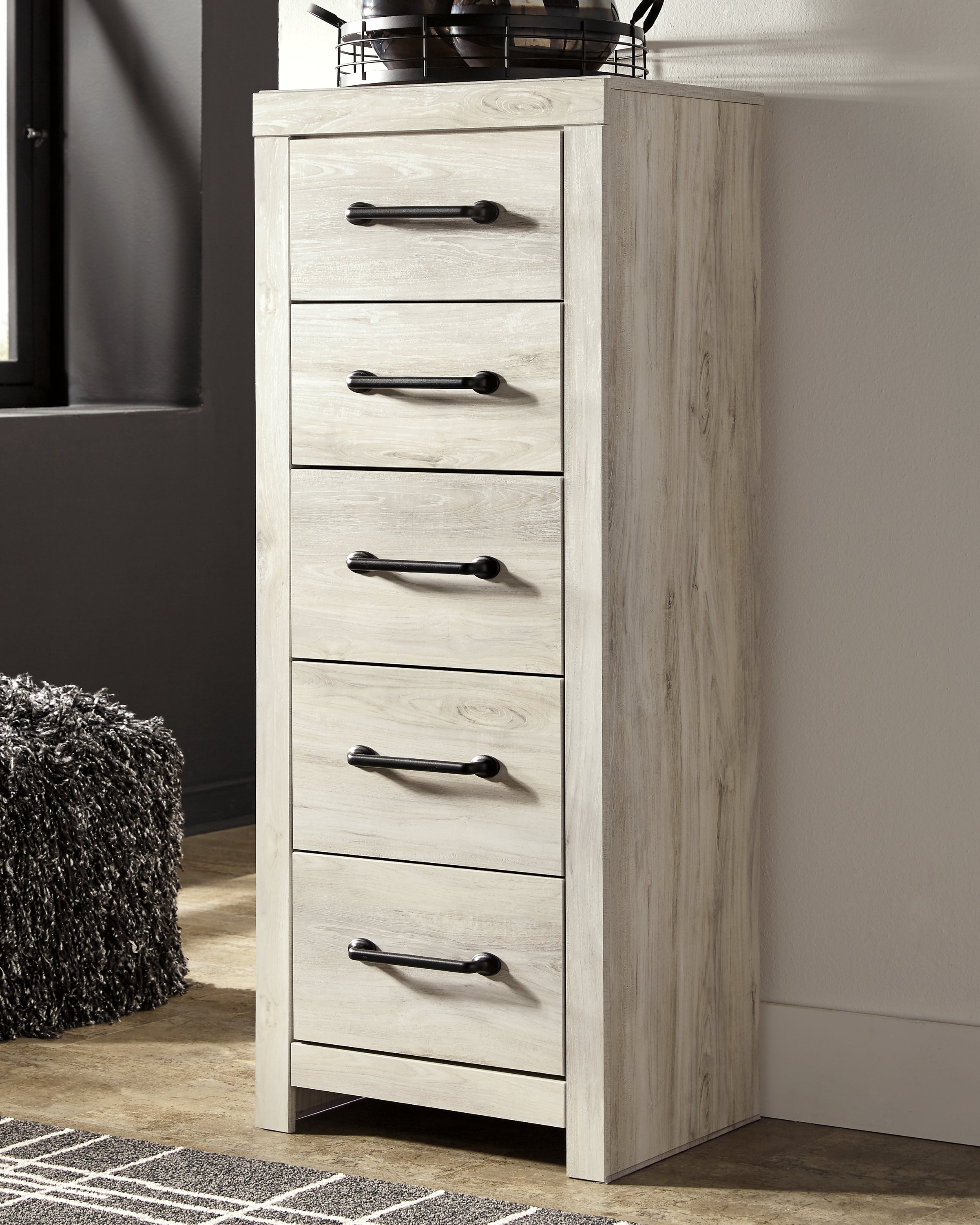Cambeck Queen Panel Bed and Chest