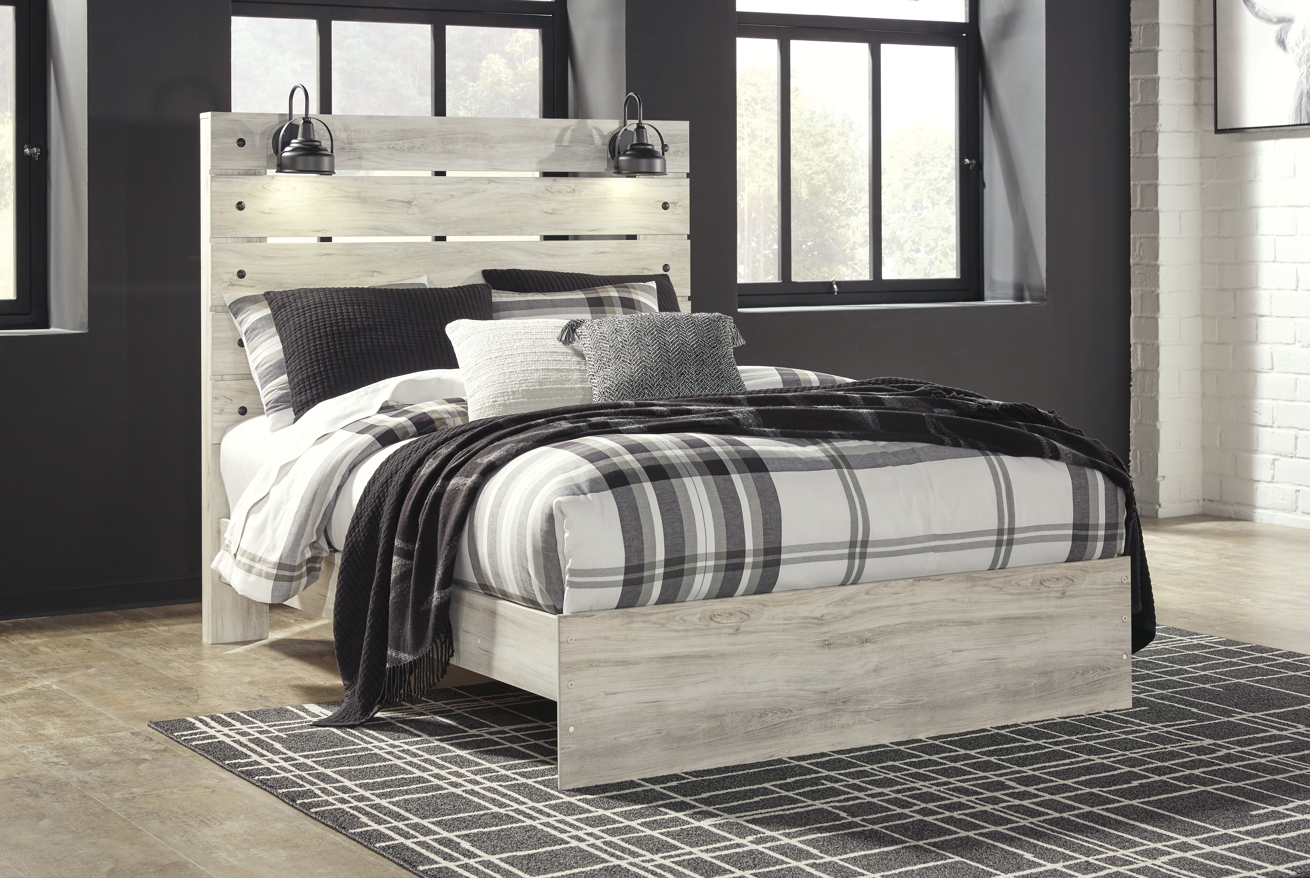 Cambeck Queen Panel Bed and Chest