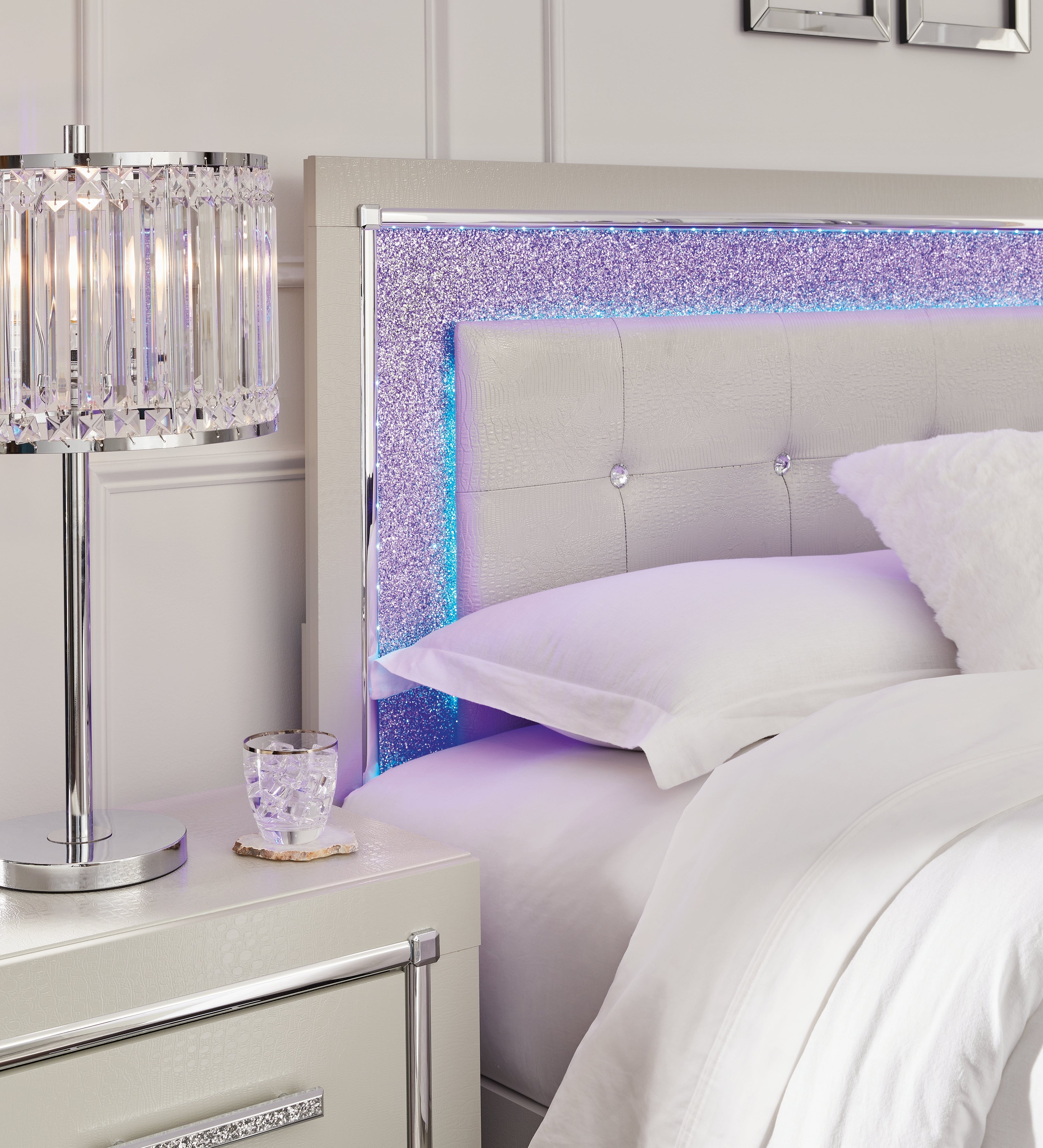 Zyniden Full Upholstered Panel Headboard, Dresser and Mirror