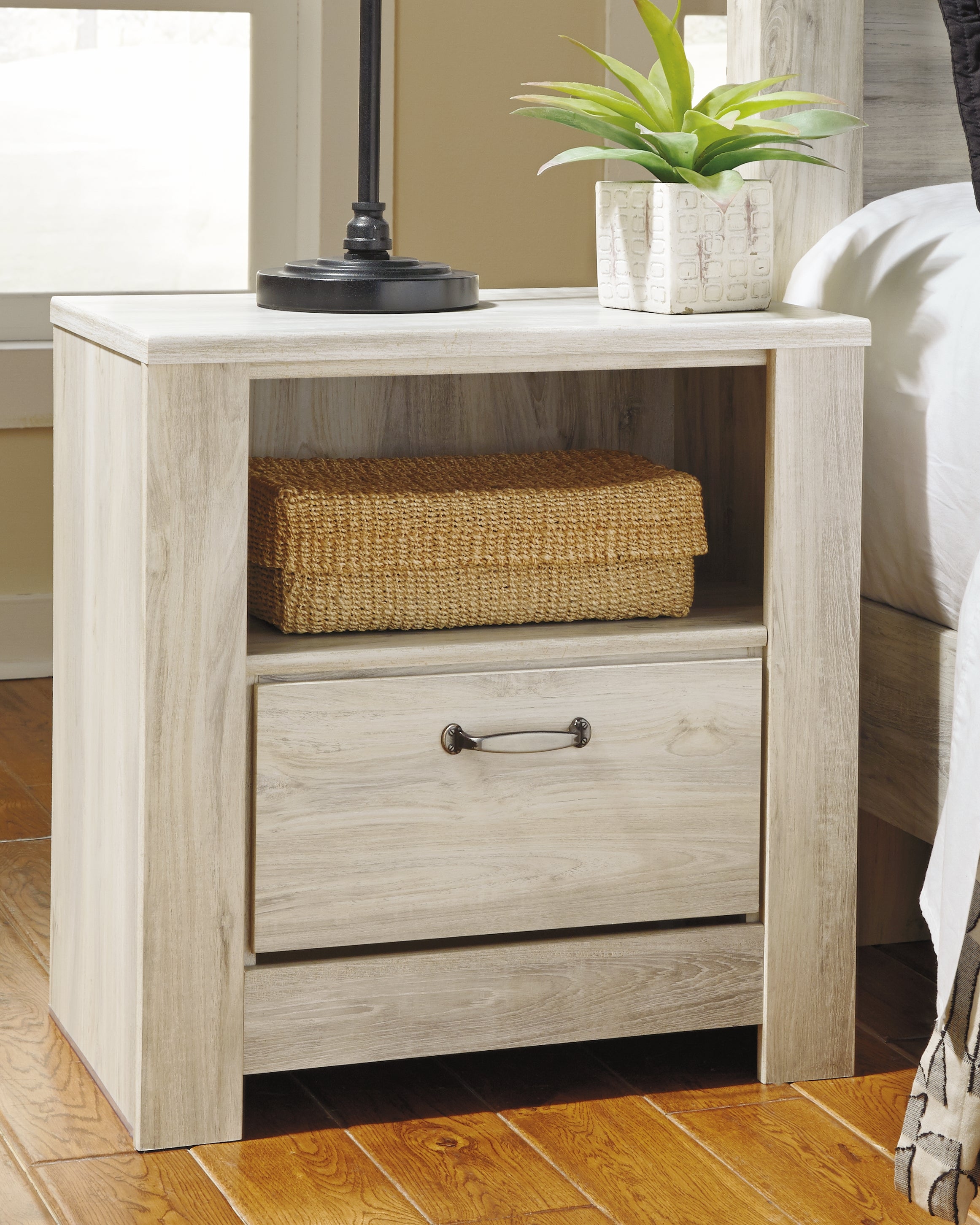 Bellaby King Crossbuck Panel Bed