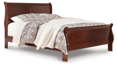 Alisdair Queen Sleigh Bed, Dresser and 2 Nightstands