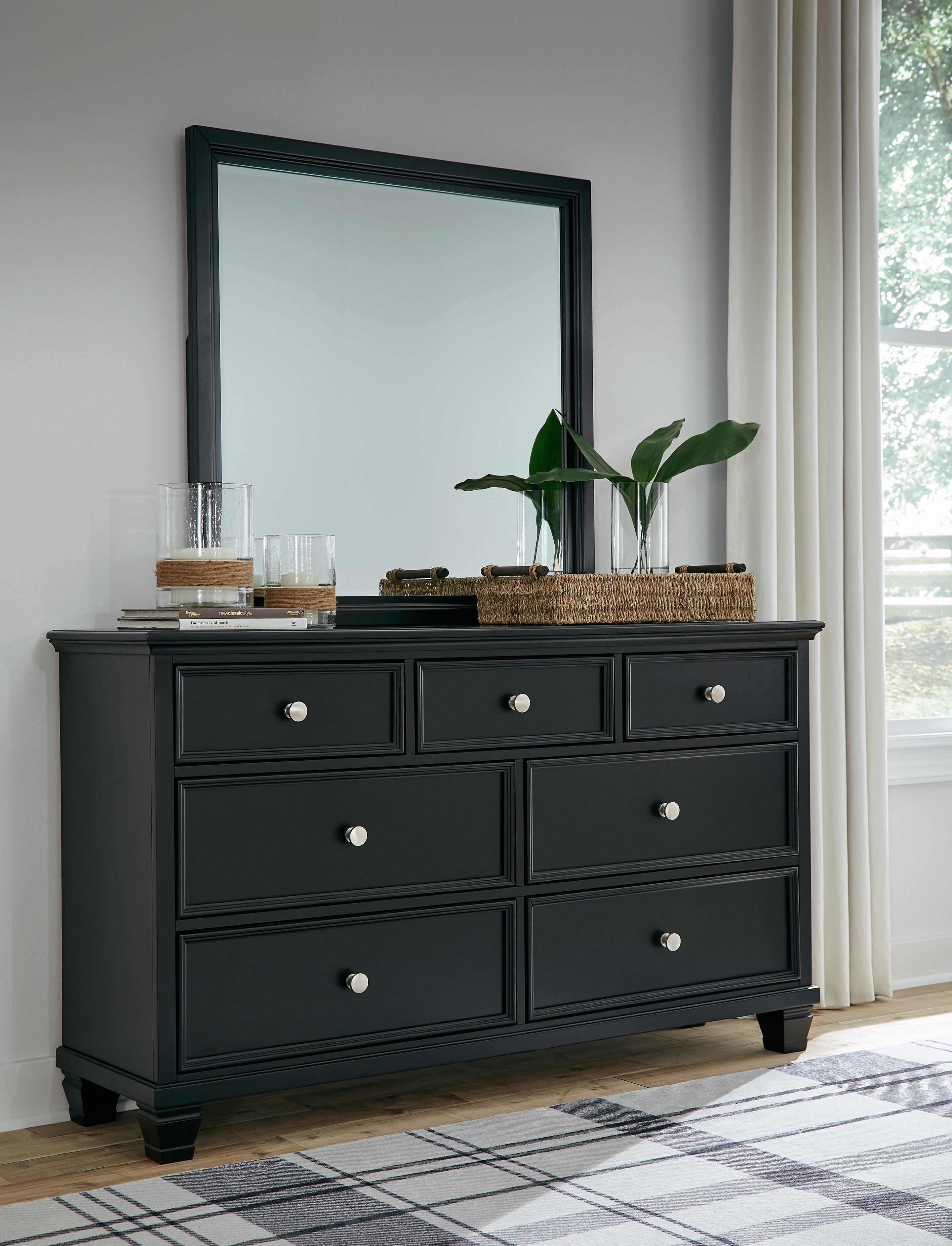 Lanolee Twin Panel Bed