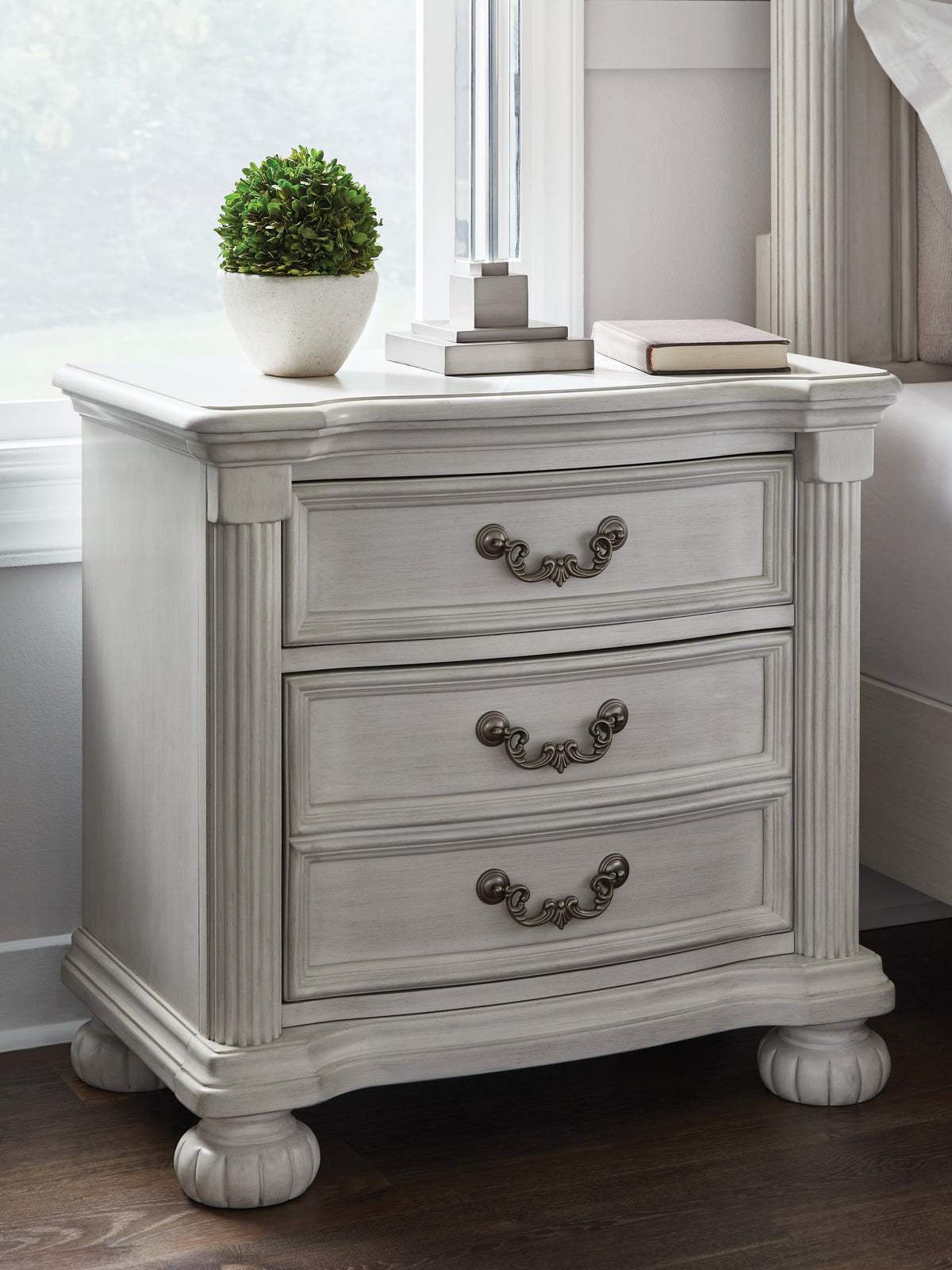 Best Deals Furniture - Ashley Furniture - Montelaine Nightstand - Three Drawer Night Stand / Antique White - B795-93