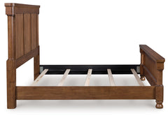 Rowlenstown King Poster Bed