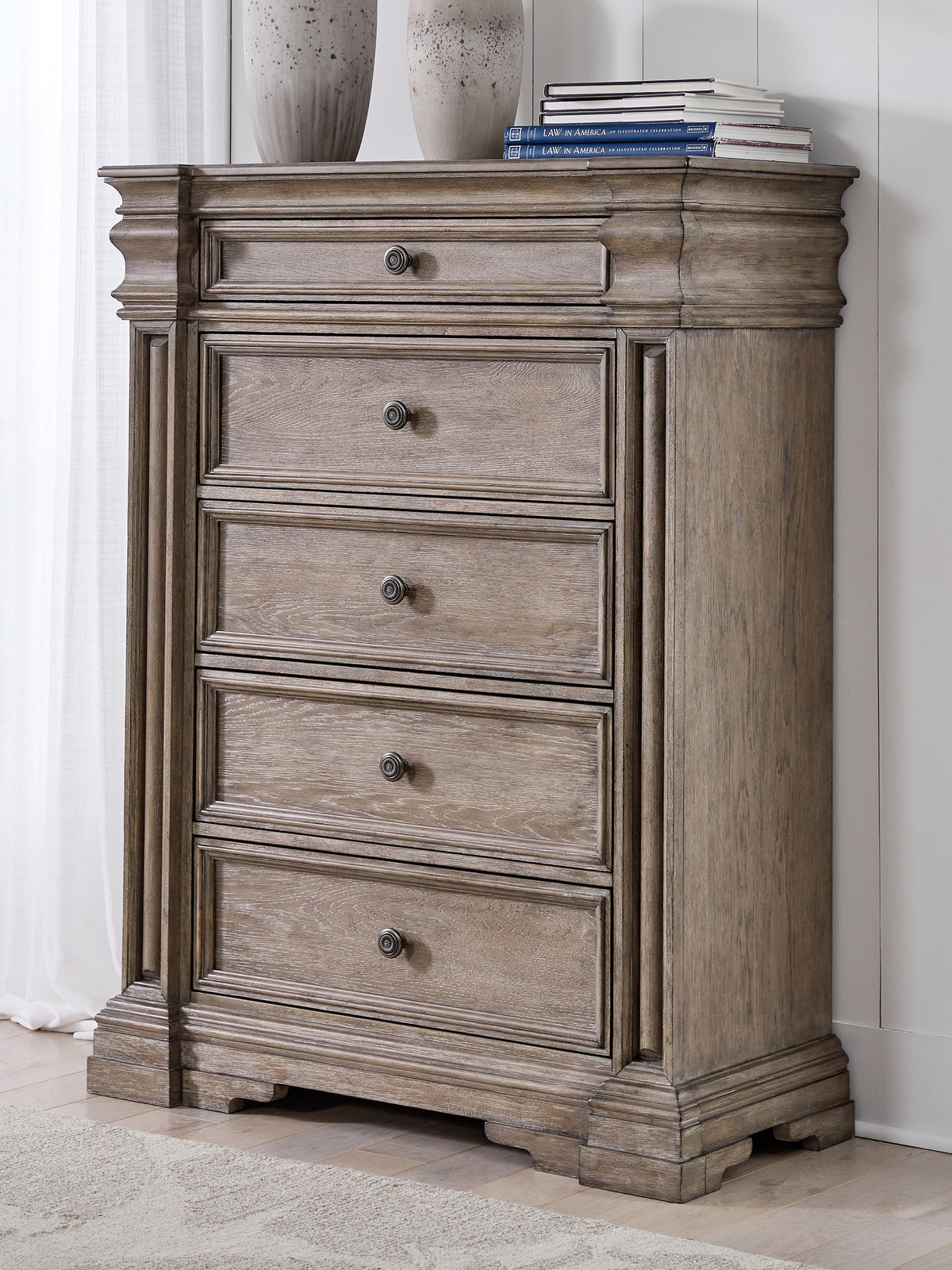 Best Deals Furniture - Ashley Furniture - Blairhurst Chest of Drawers - Five Drawer Chest / Light Grayish Brown - B916-46