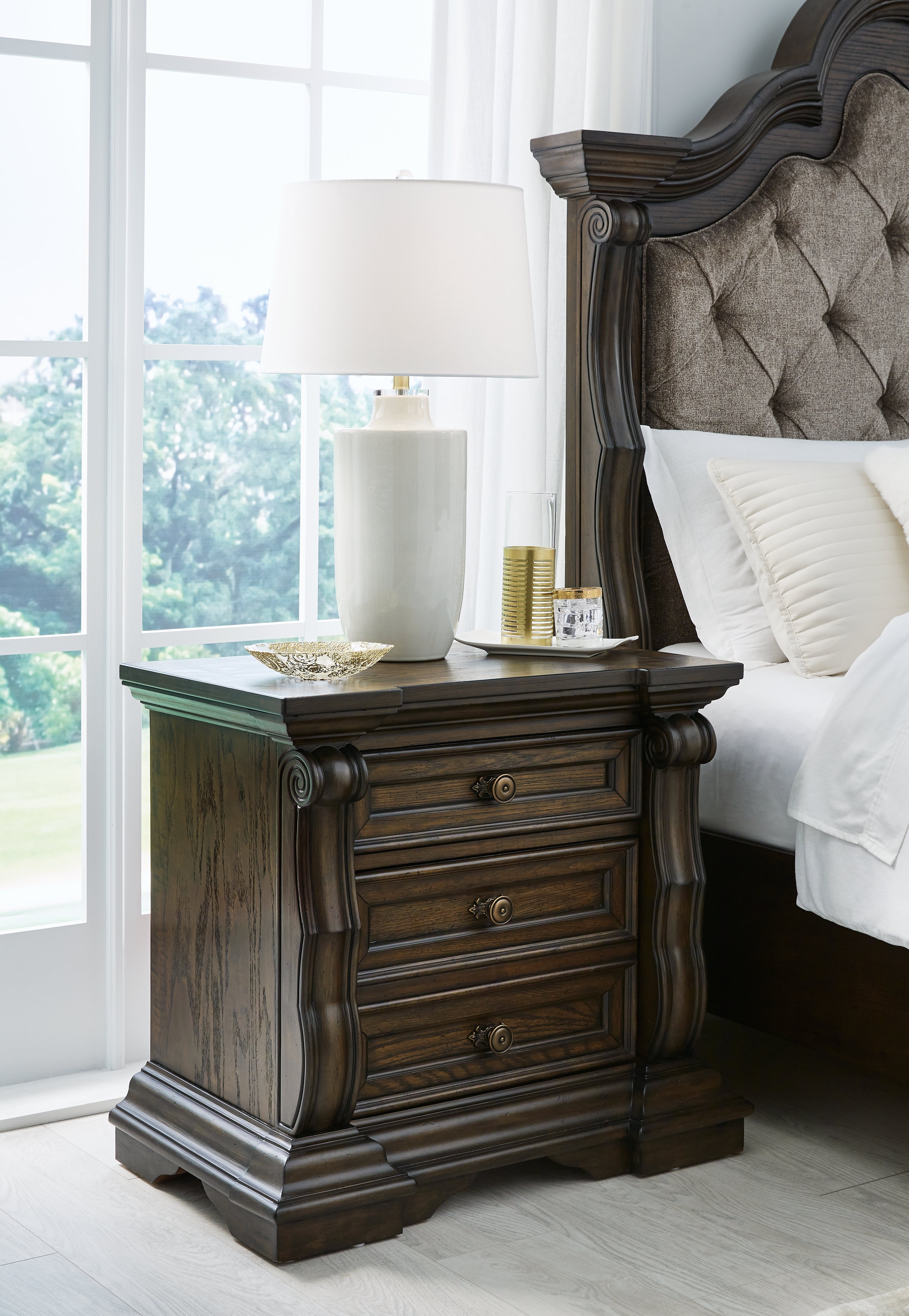 Maylee King Upholstered Bed
