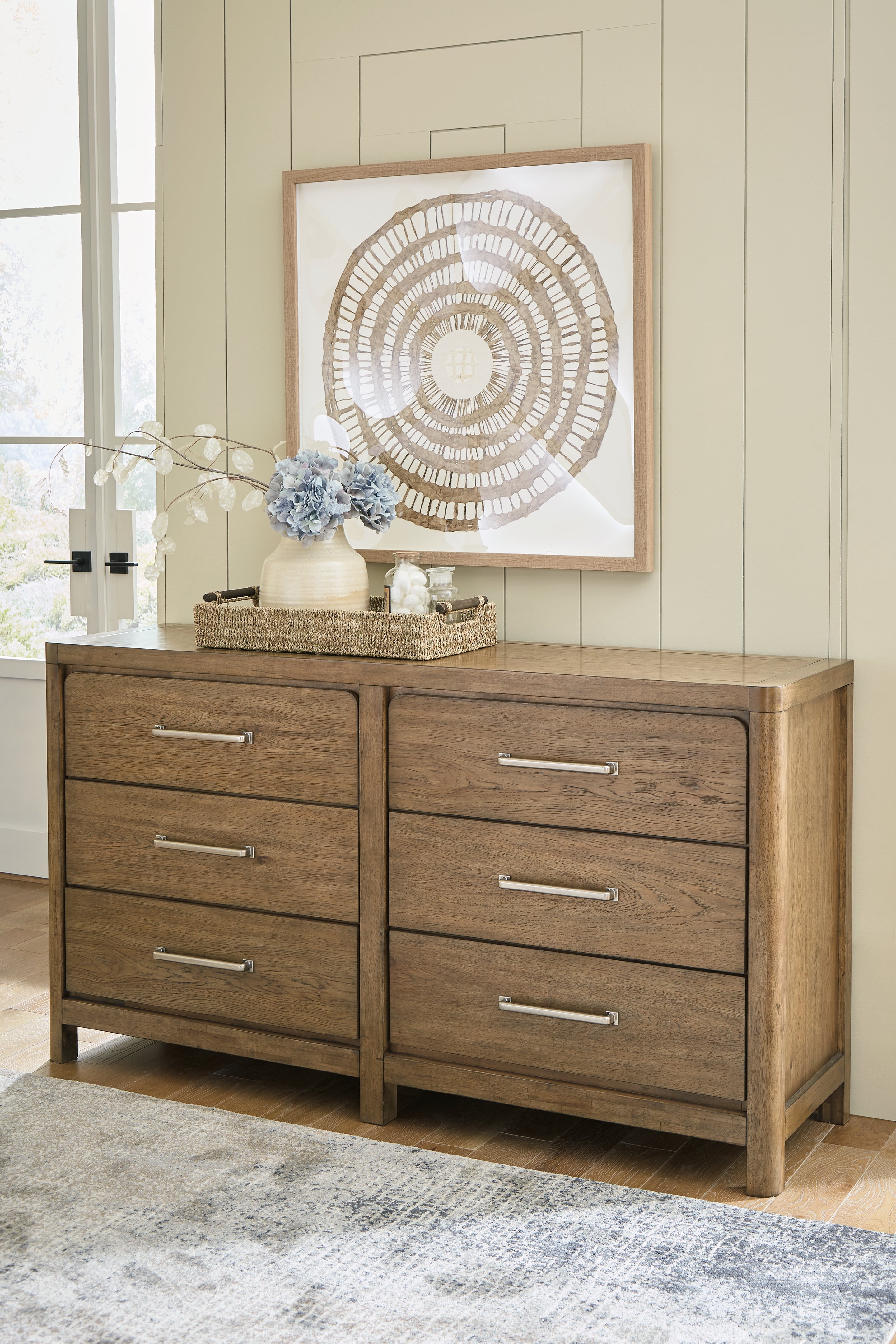 Cabalynn King Upholstered Bed