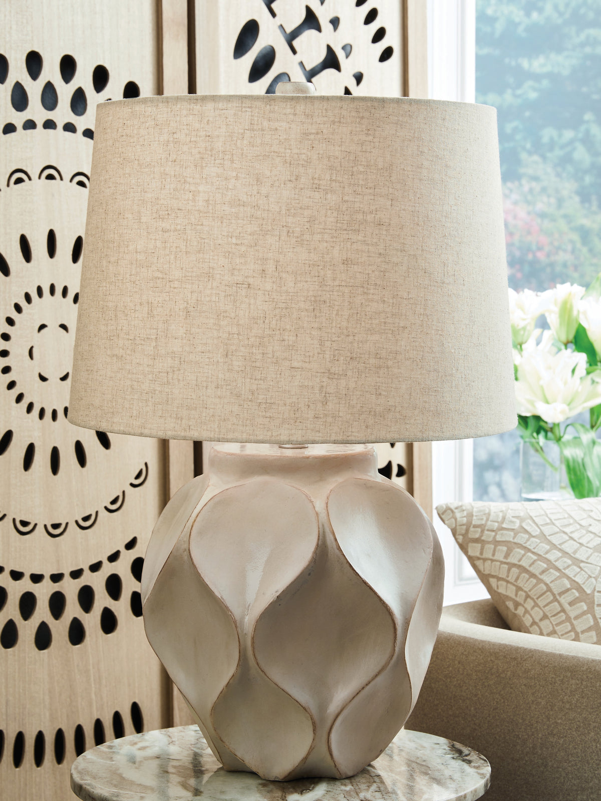 Best Deals Furniture - Ashley Furniture - Edselham Table Lamp - Paper Table Lamp (1/CN) - L235974