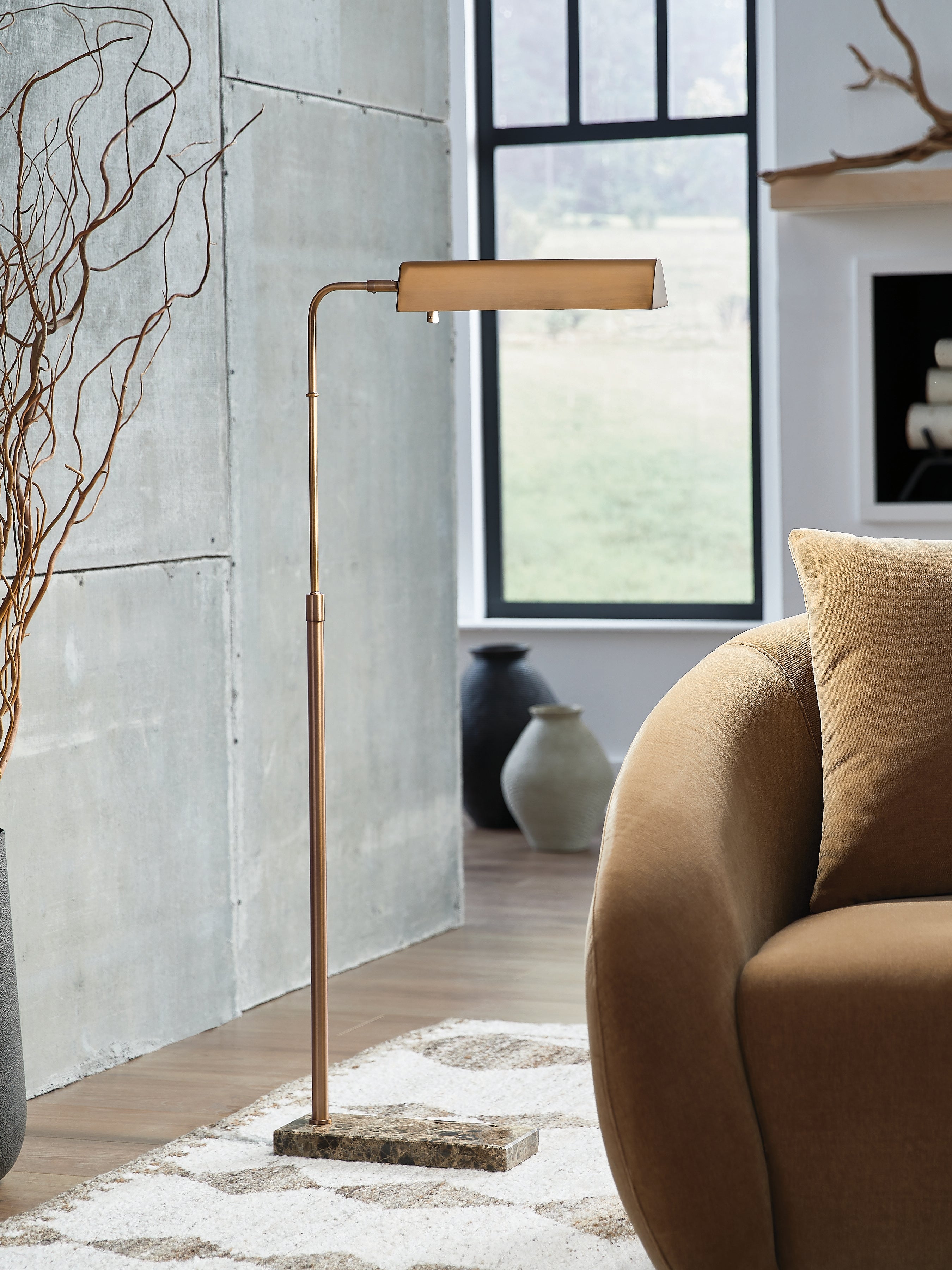 Best Deals Furniture - Ashley Furniture - Yafe Floor Lamp - Metal Floor Lamp (1/CN) - L734411