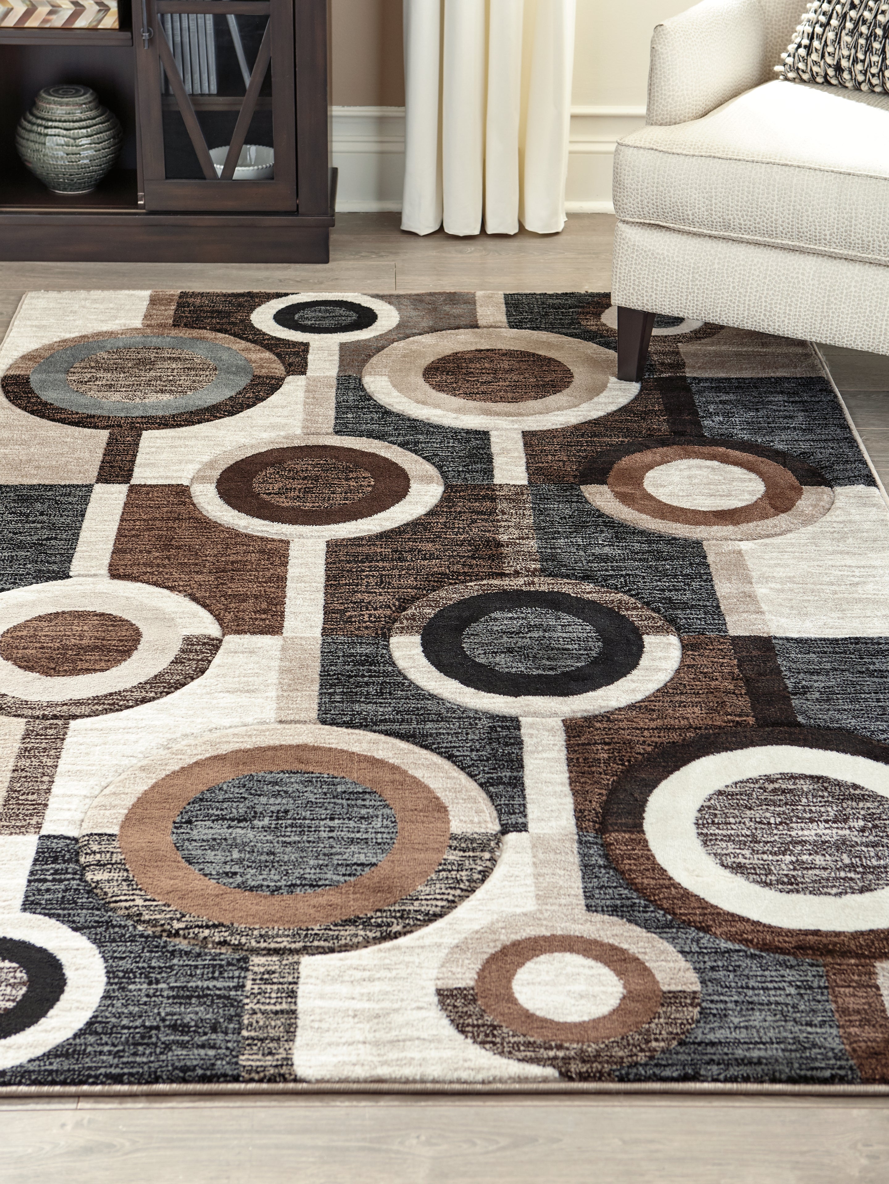 Best Deals Furniture - Ashley Furniture - Guintte 8'2" x 9'6" Rug - 8'2" x 9'6" Rug / Multi - R403971