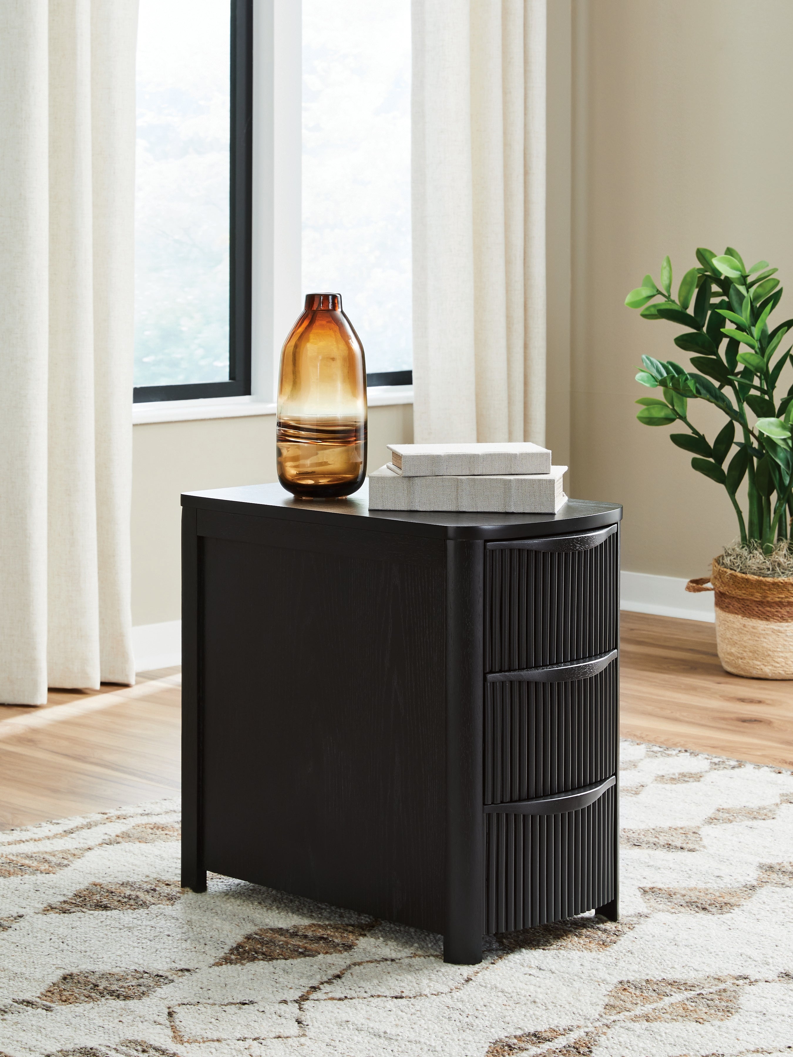 Best Deals Furniture - Ashley Furniture - Camdill Chairside End Table - Chair Side End Table / Black - T208-117